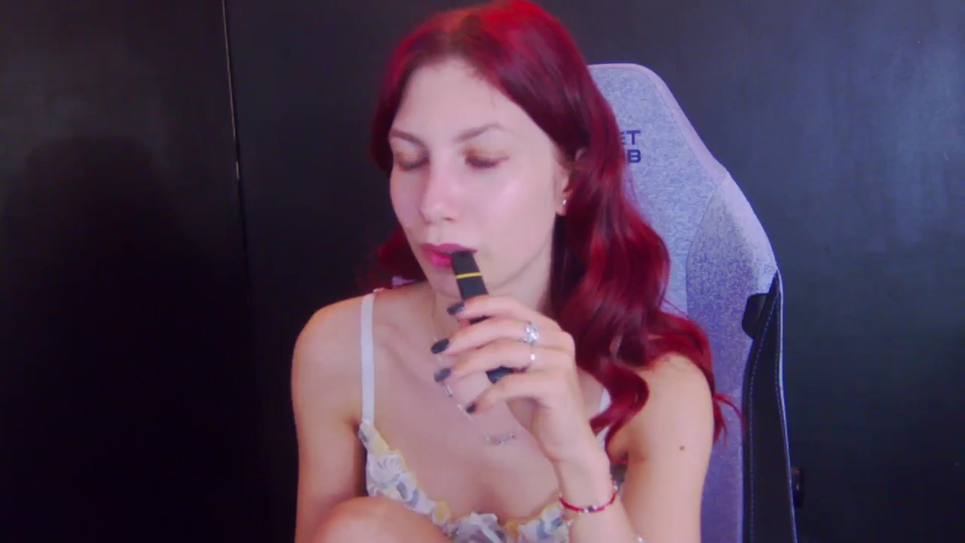 Gallery image thumbnail from Yasemina's myfreecams stream on, 04/21/2026, 03:59 image 2 of 20