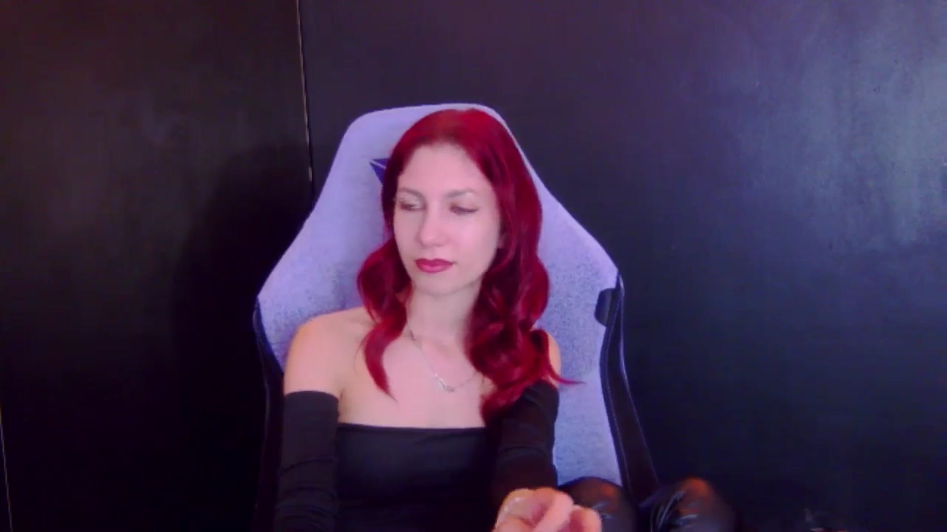 Gallery image thumbnail from Yasemina's myfreecams stream on, 04/22/2026, 23:15 image 11 of 20