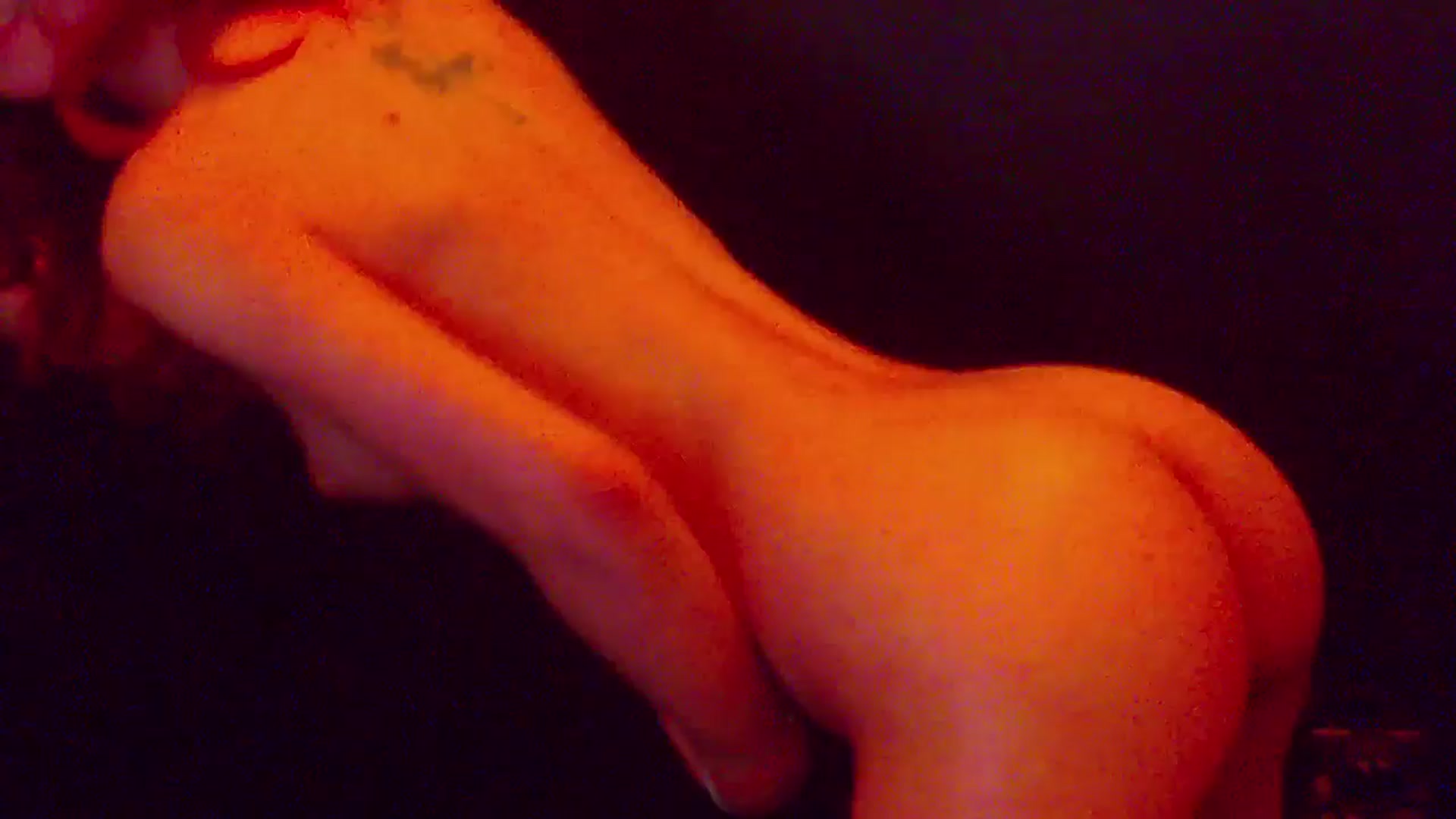 Gallery image thumbnail from Yasemina's myfreecams stream on, 04/27/2026, 01:07 image 17 of 20