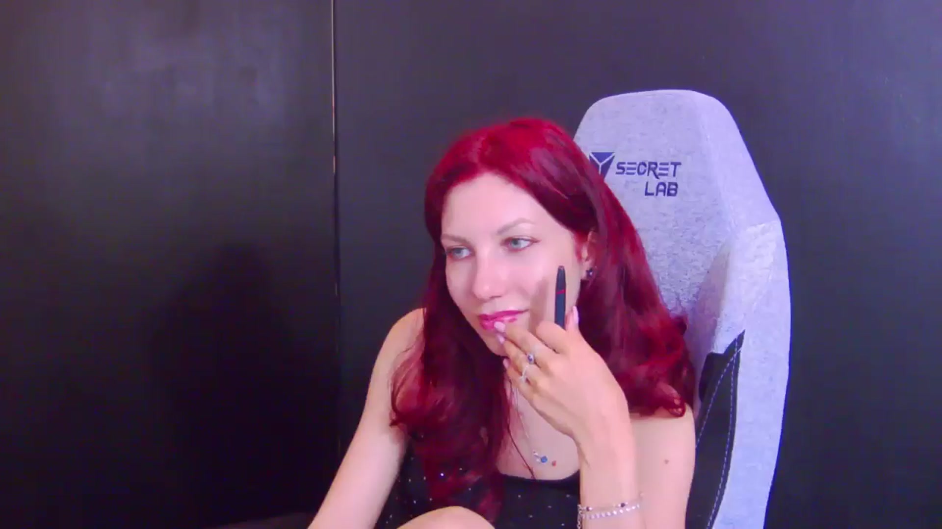 Gallery image thumbnail from Yasemina's myfreecams stream on, 05/05/2026, 24:11 image 17 of 20