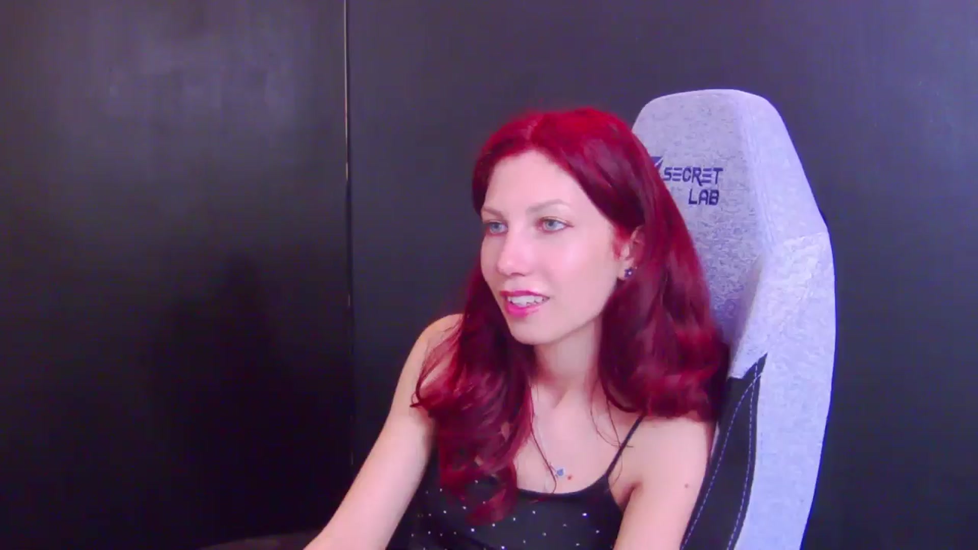 Gallery image thumbnail from Yasemina's myfreecams stream on, 05/05/2026, 24:11 image 16 of 20