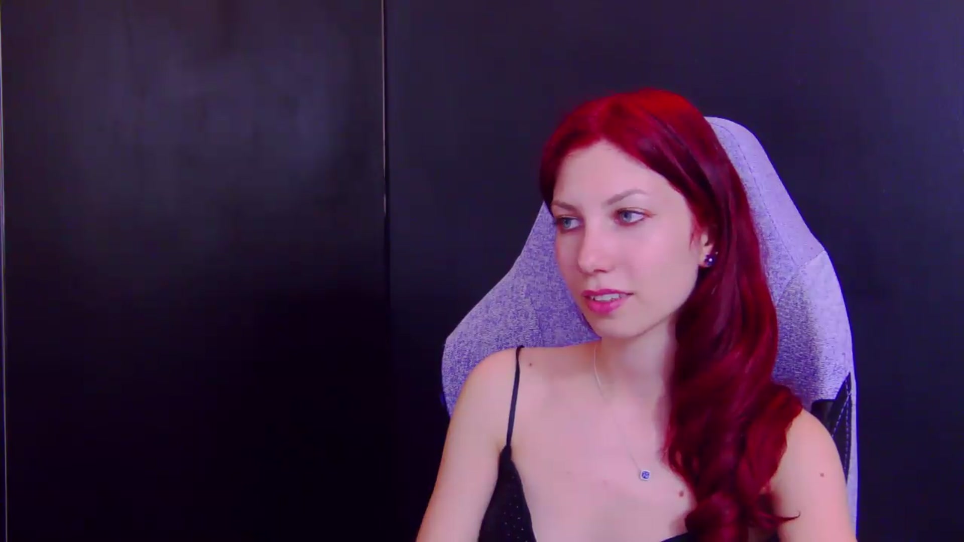 Gallery image thumbnail from Yasemina's myfreecams stream on, 05/05/2026, 23:14 image 17 of 20