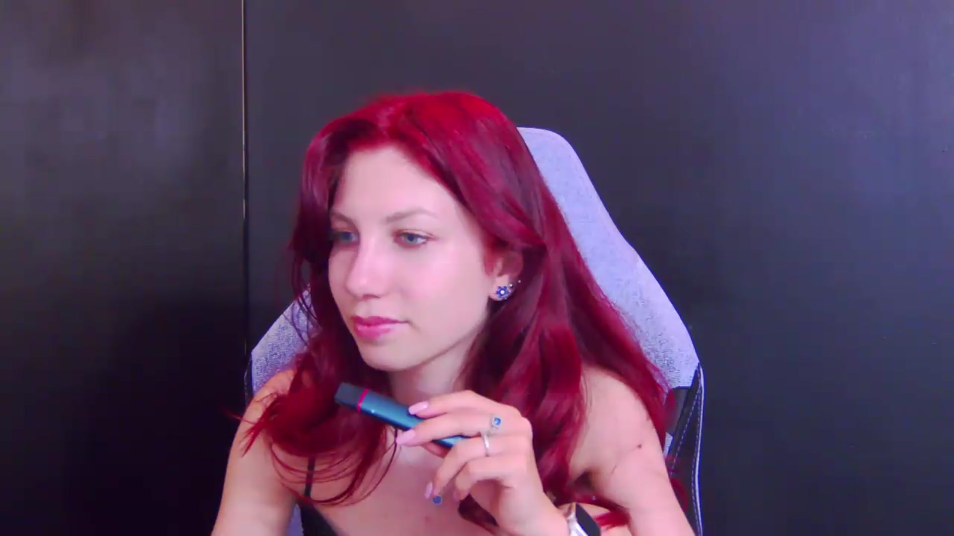 Gallery image thumbnail from Yasemina's myfreecams stream on, 05/06/2026, 01:11 image 12 of 20