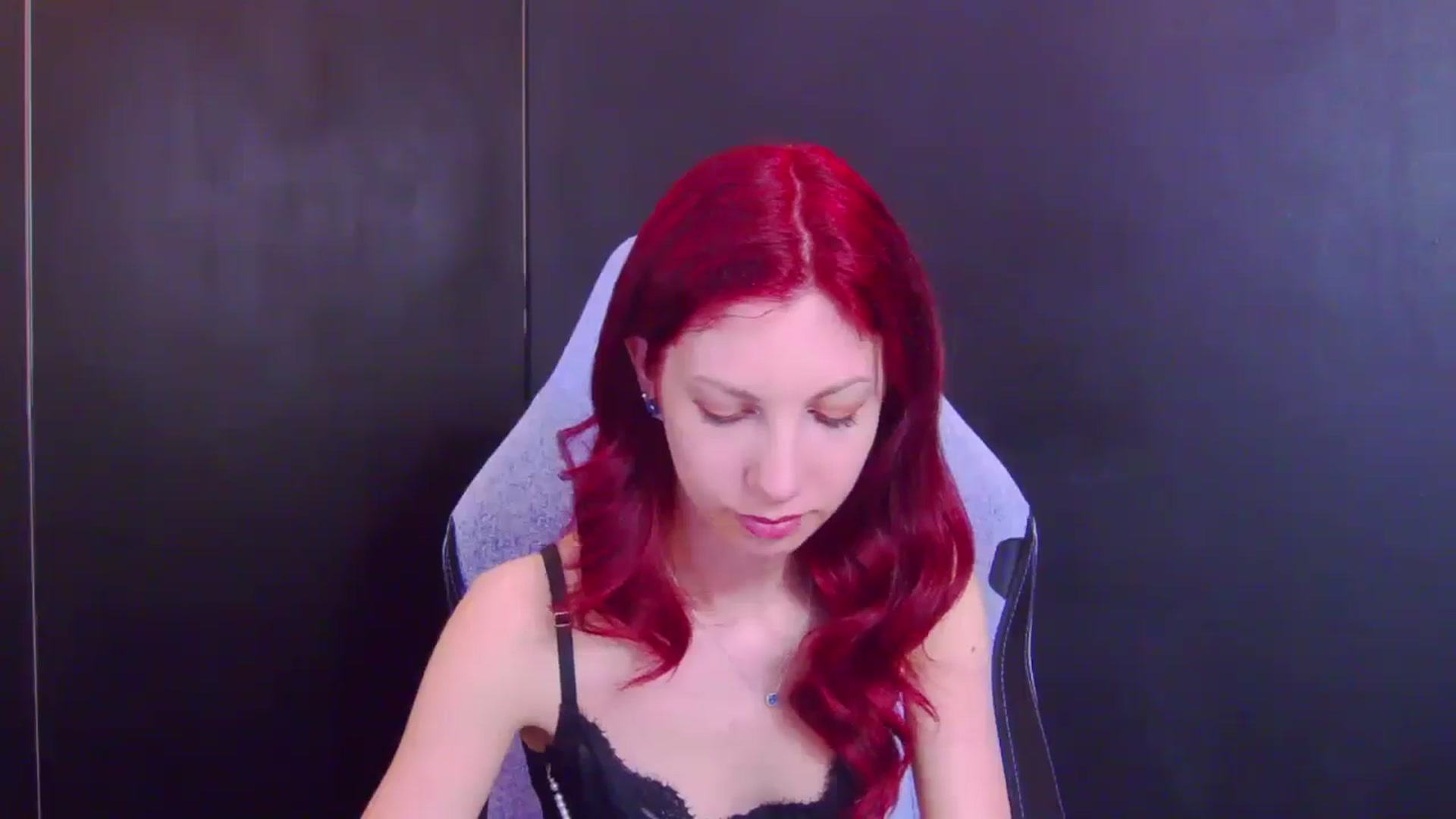 Gallery image thumbnail from Yasemina's myfreecams stream on, 05/06/2026, 22:22 image 18 of 20
