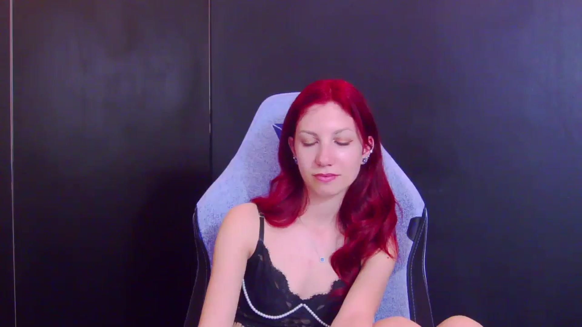 Gallery image thumbnail from Yasemina's myfreecams stream on, 05/06/2026, 22:22 image 12 of 20