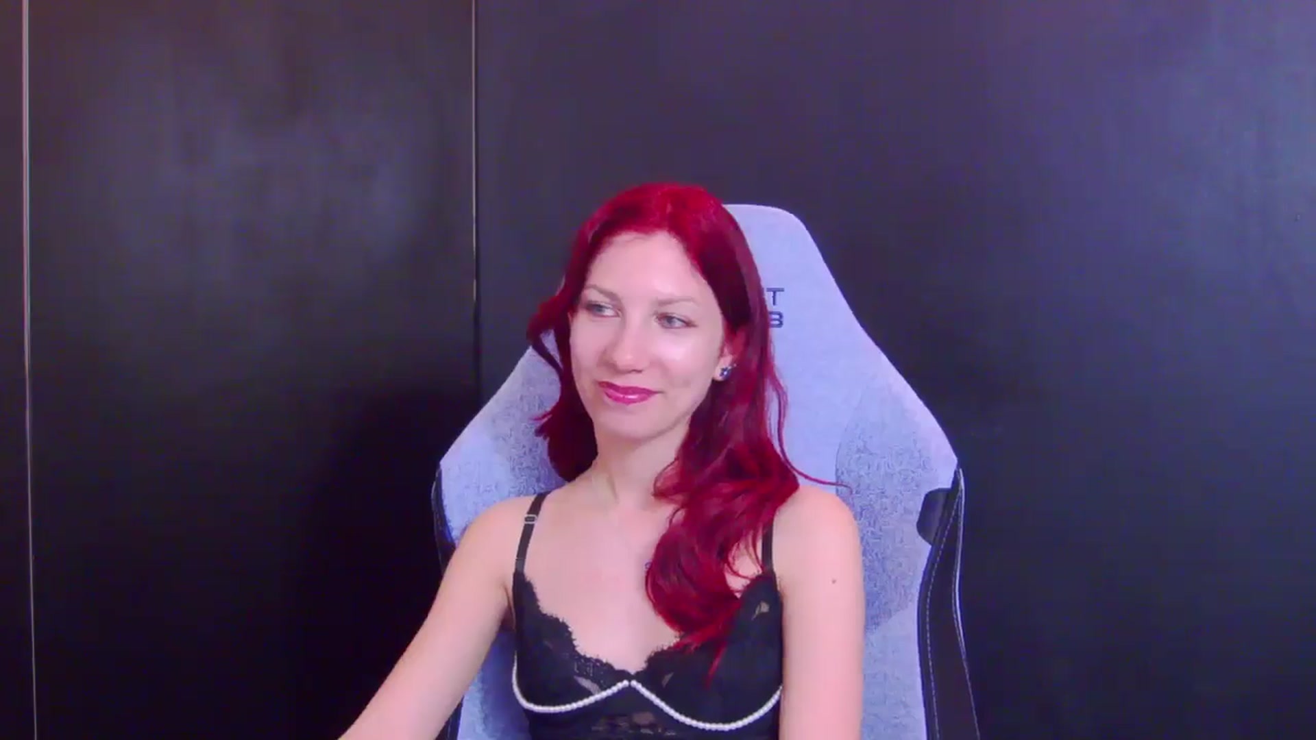 Gallery image thumbnail from Yasemina's myfreecams stream on, 05/06/2026, 22:22 image 4 of 20