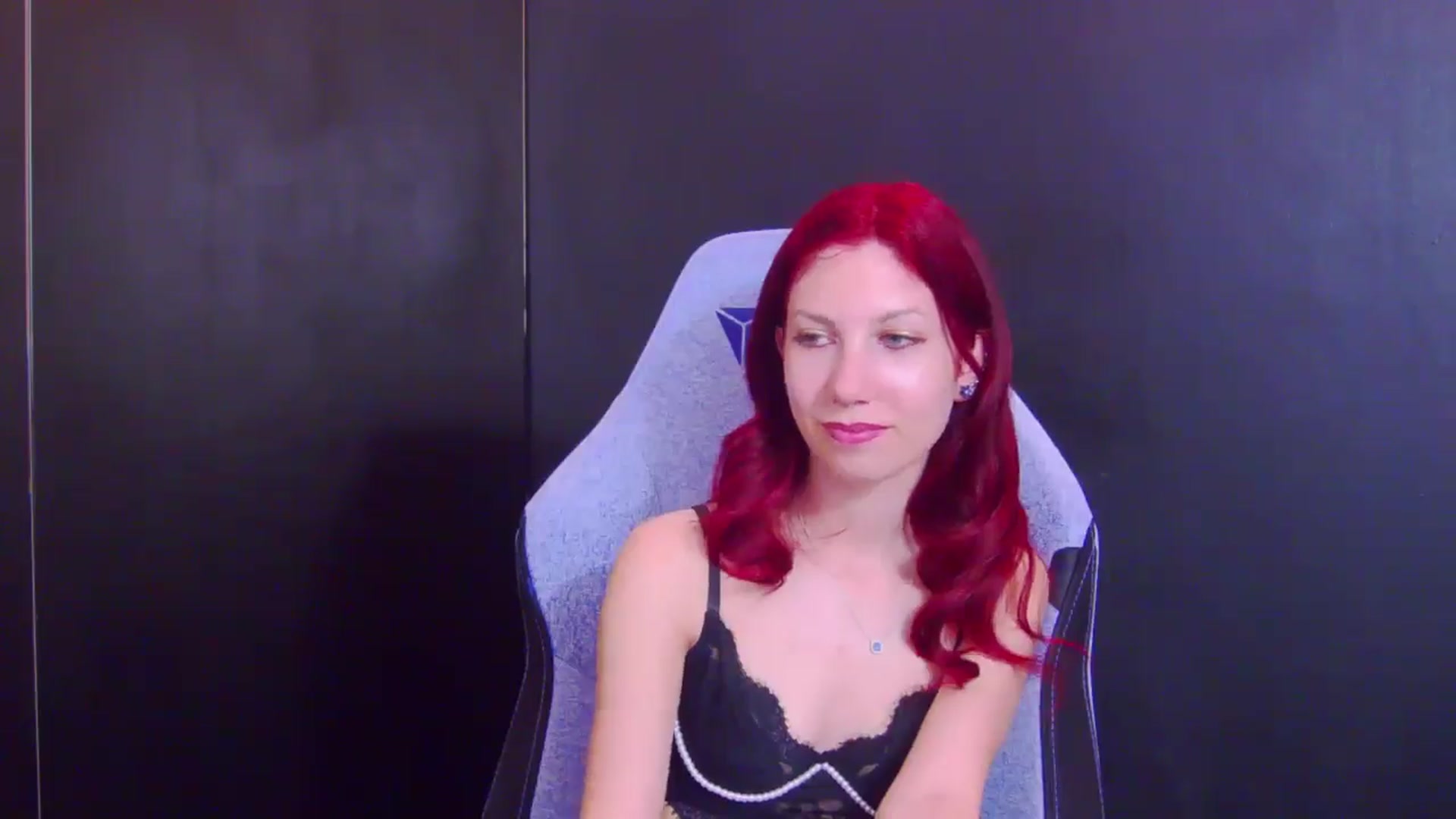 Gallery image thumbnail from Yasemina's myfreecams stream on, 05/06/2026, 22:22 image 16 of 20