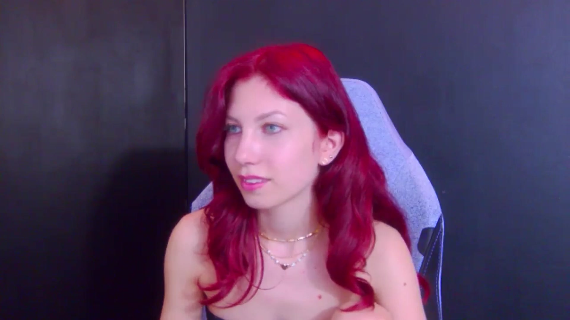 Gallery image thumbnail from Yasemina's myfreecams stream on, 05/10/2026, 21:42 image 2 of 20