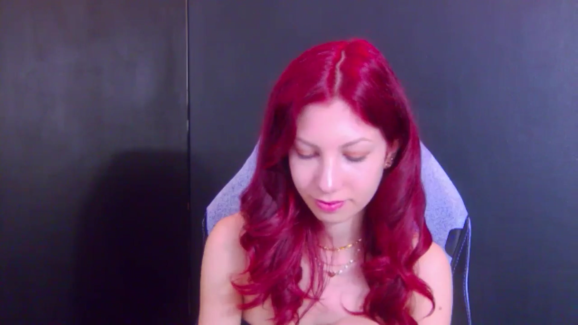 Gallery image thumbnail from Yasemina's myfreecams stream on, 05/10/2026, 21:42 image 16 of 20