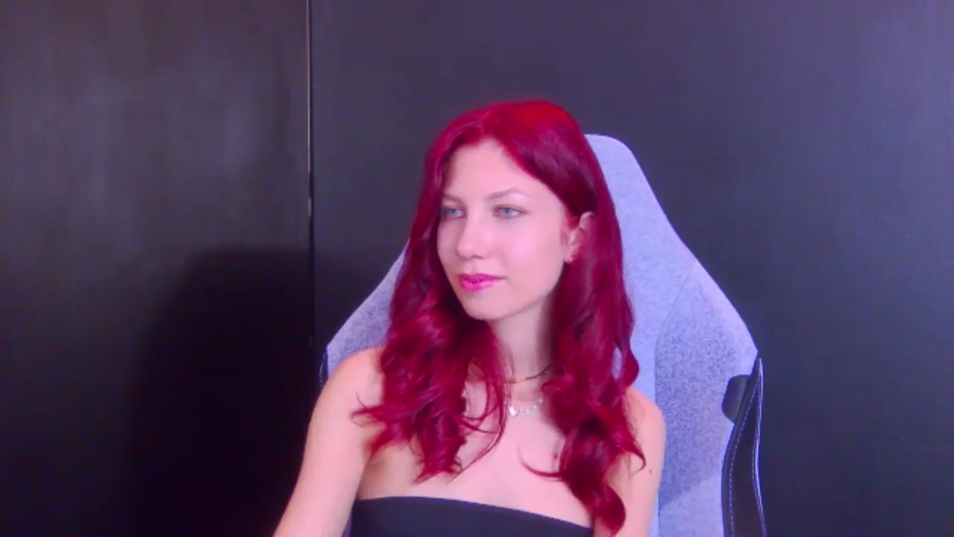 Gallery image thumbnail from Yasemina's myfreecams stream on, 05/10/2026, 21:42 image 15 of 20