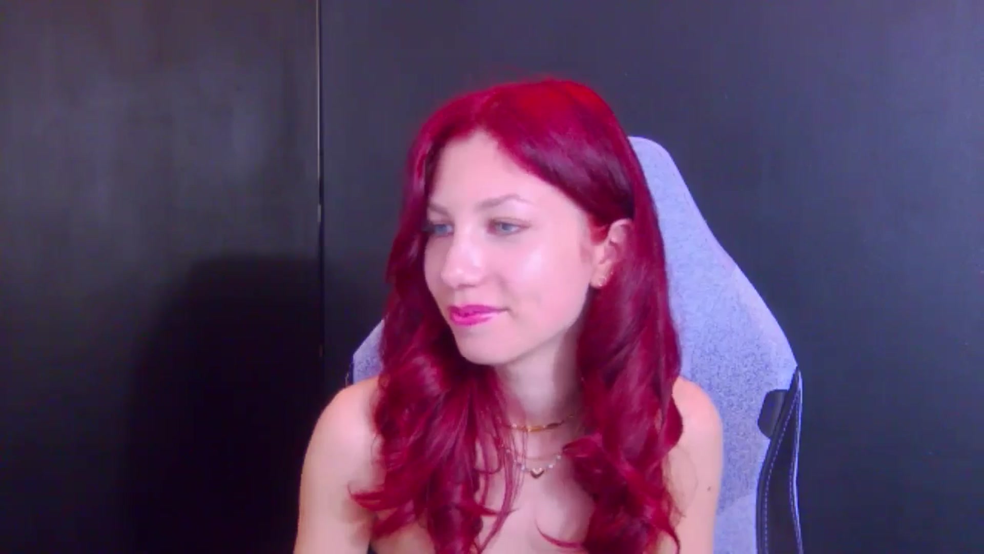 Gallery image thumbnail from Yasemina's myfreecams stream on, 05/10/2026, 21:42 image 14 of 20