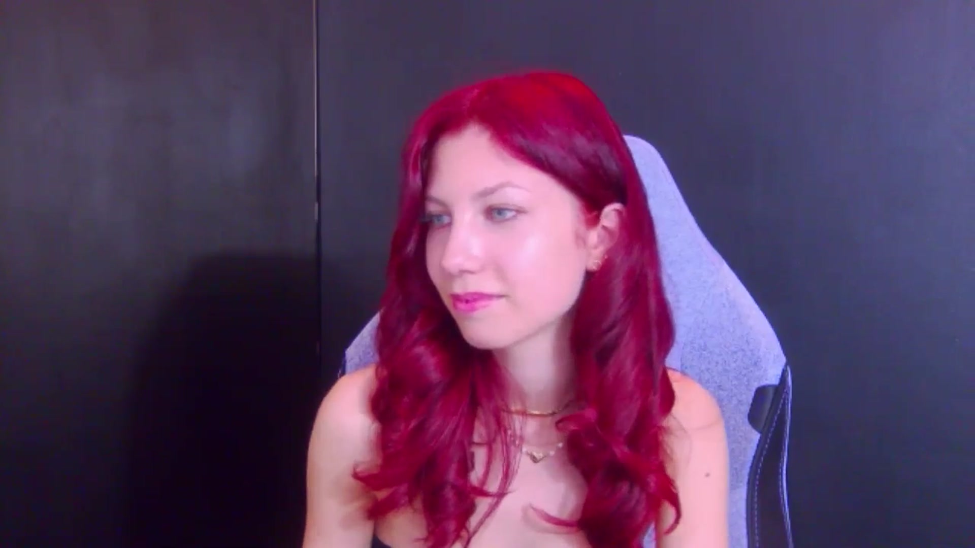 Gallery image thumbnail from Yasemina's myfreecams stream on, 05/10/2026, 21:42 image 13 of 20