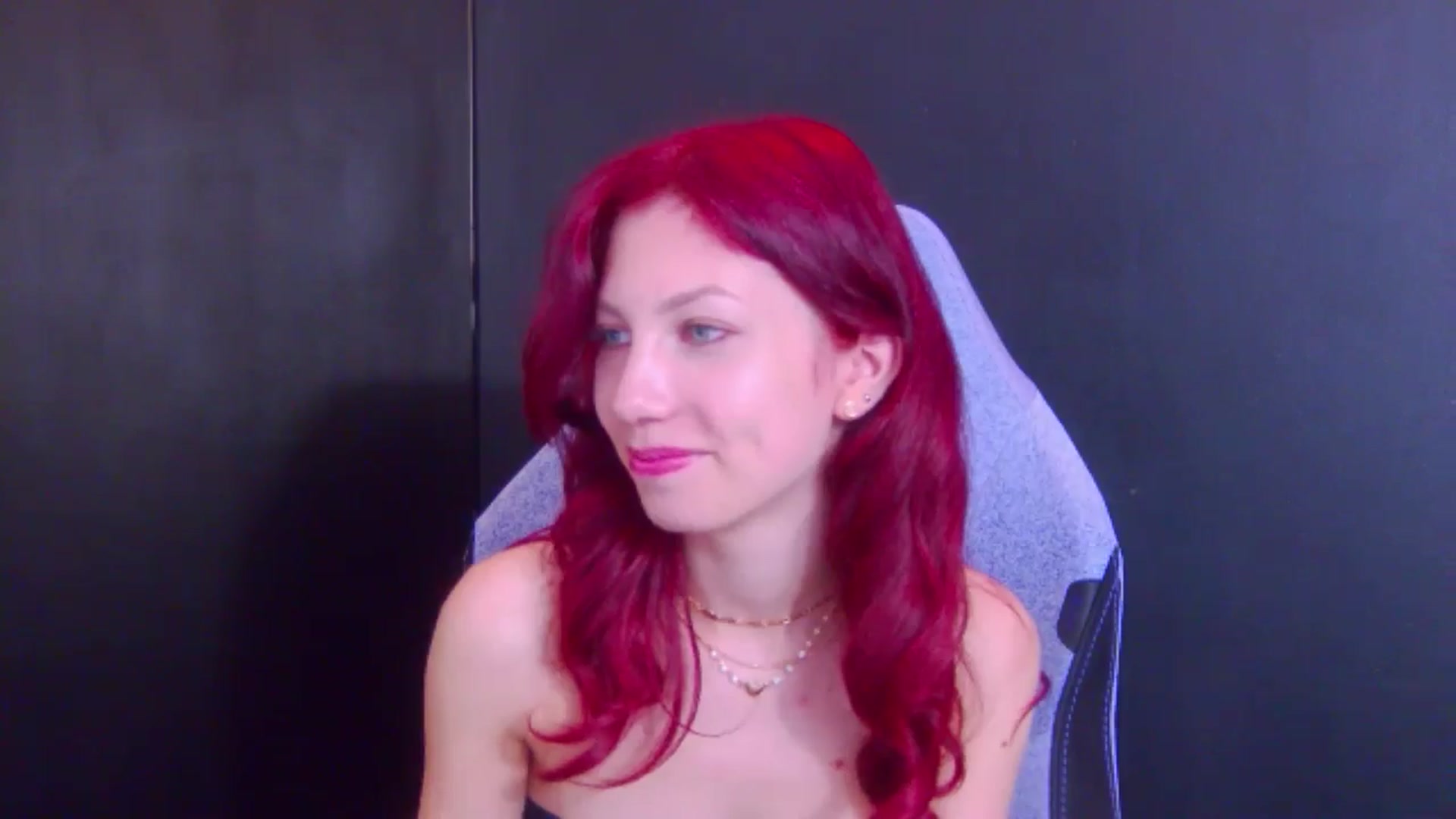 Gallery image thumbnail from Yasemina's myfreecams stream on, 05/10/2026, 21:42 image 3 of 20