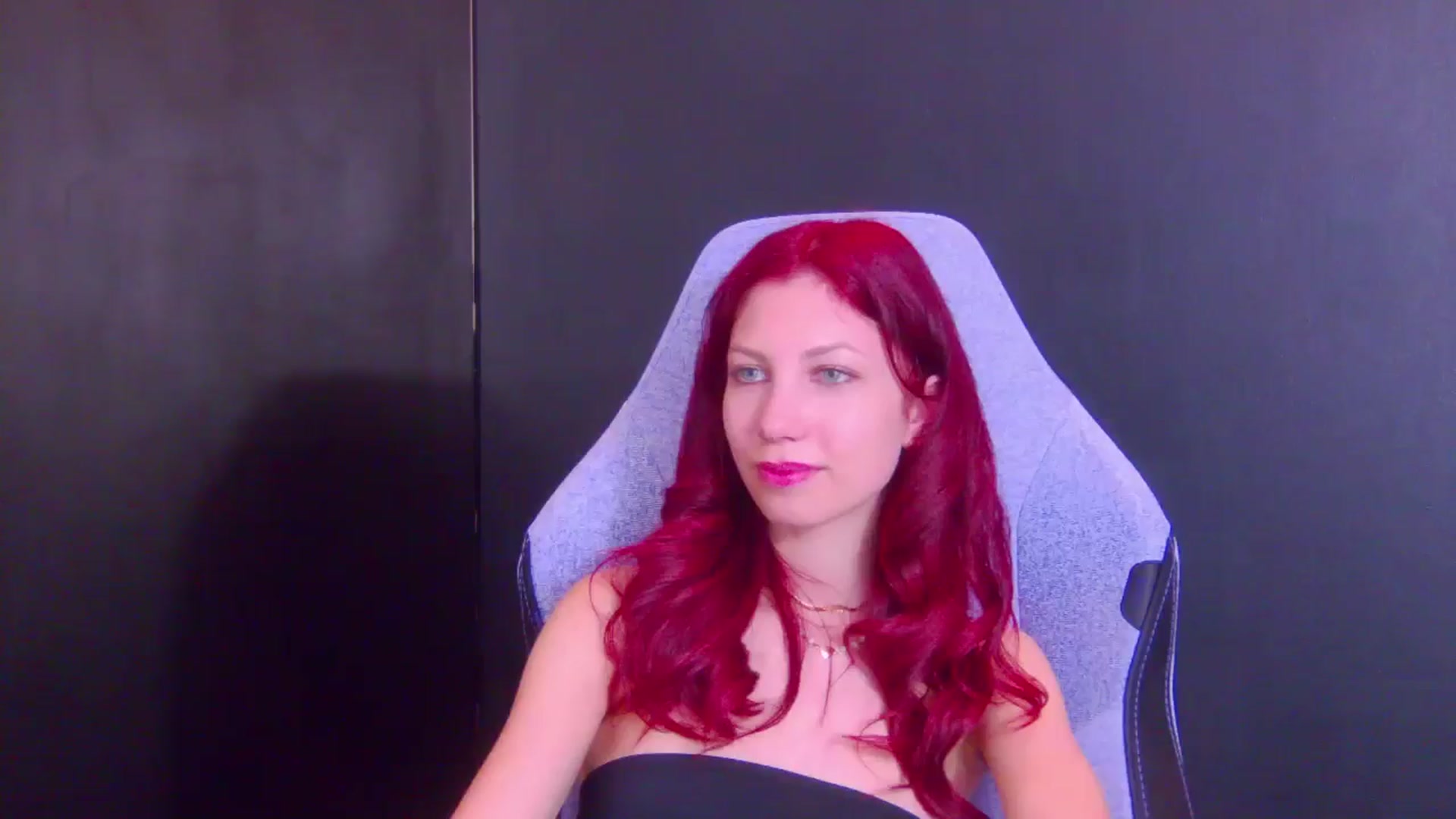 Gallery image thumbnail from Yasemina's myfreecams stream on, 05/10/2026, 23:13 image 15 of 20