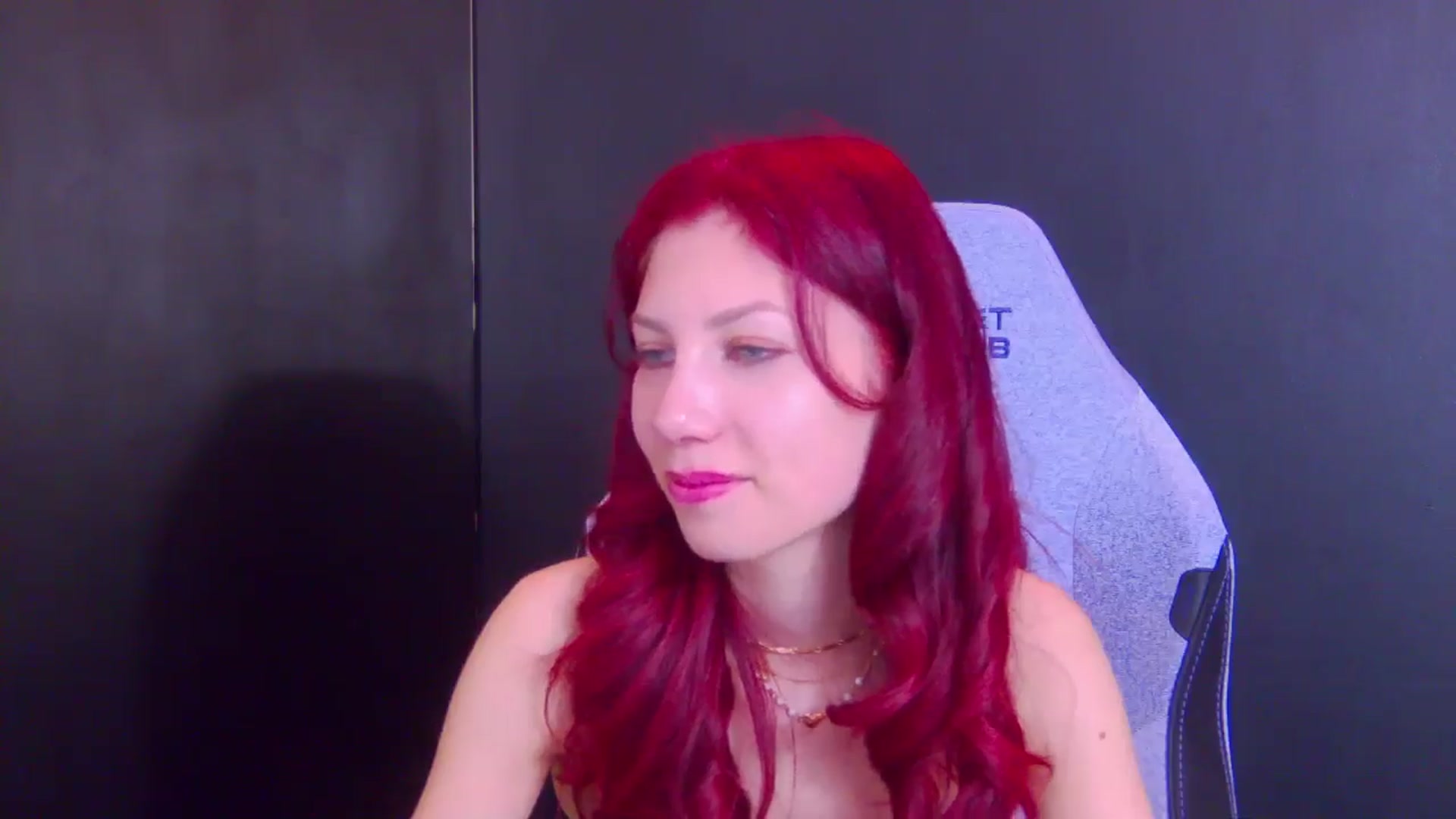 Gallery image thumbnail from Yasemina's myfreecams stream on, 05/10/2026, 23:13 image 12 of 20