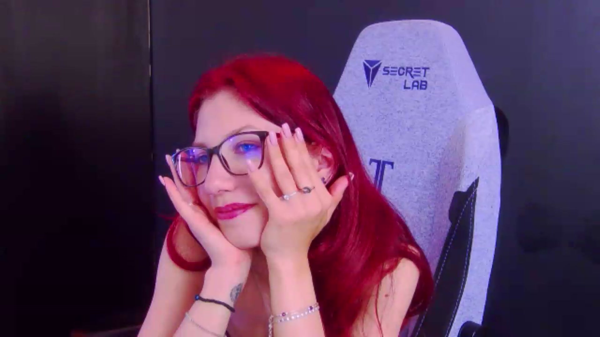 Gallery image thumbnail from Yasemina's myfreecams stream on, 05/17/2026, 02:19 image 10 of 20