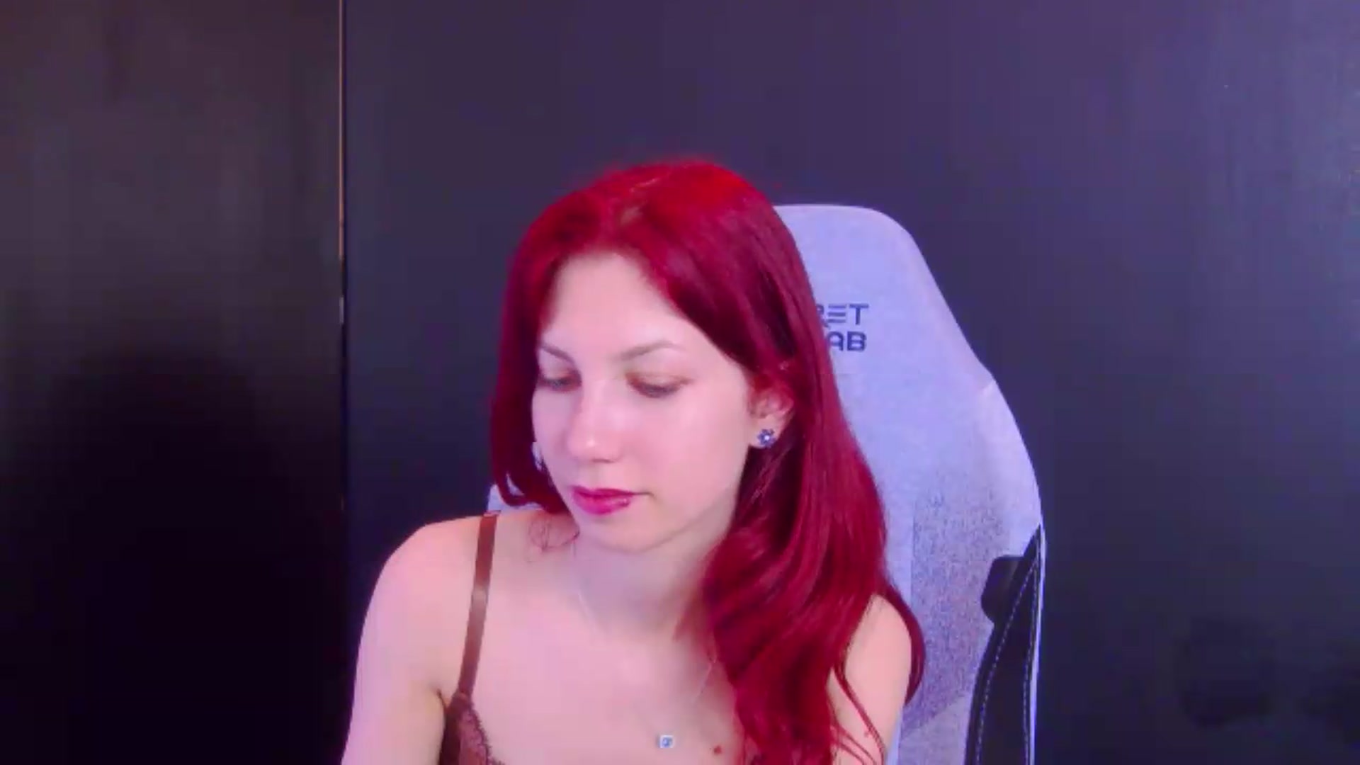 Gallery image thumbnail from Yasemina's myfreecams stream on, 05/17/2026, 02:19 image 8 of 20