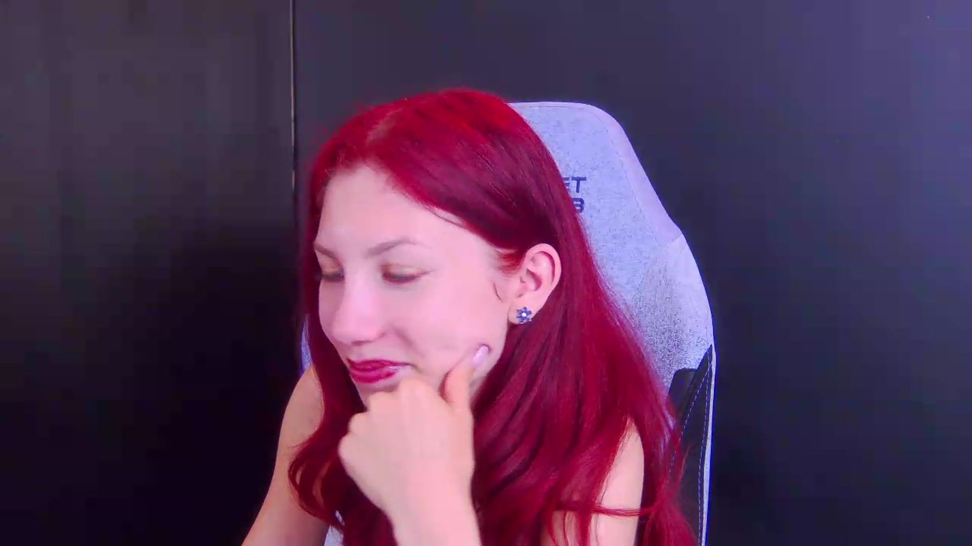 Gallery image thumbnail from Yasemina's myfreecams stream on, 05/17/2026, 22:20 image 19 of 20