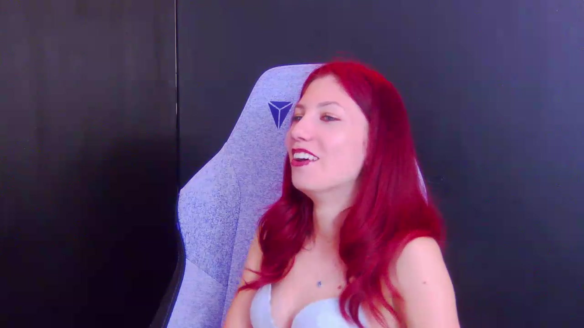Gallery image thumbnail from Yasemina's myfreecams stream on, 05/17/2026, 22:20 image 12 of 20