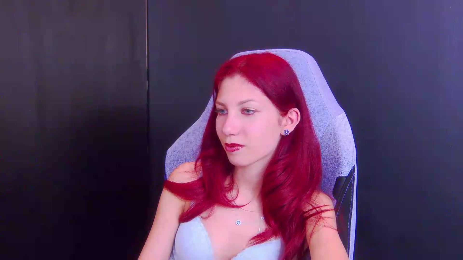 Gallery image thumbnail from Yasemina's myfreecams stream on, 05/18/2026, 24:00 image 16 of 20