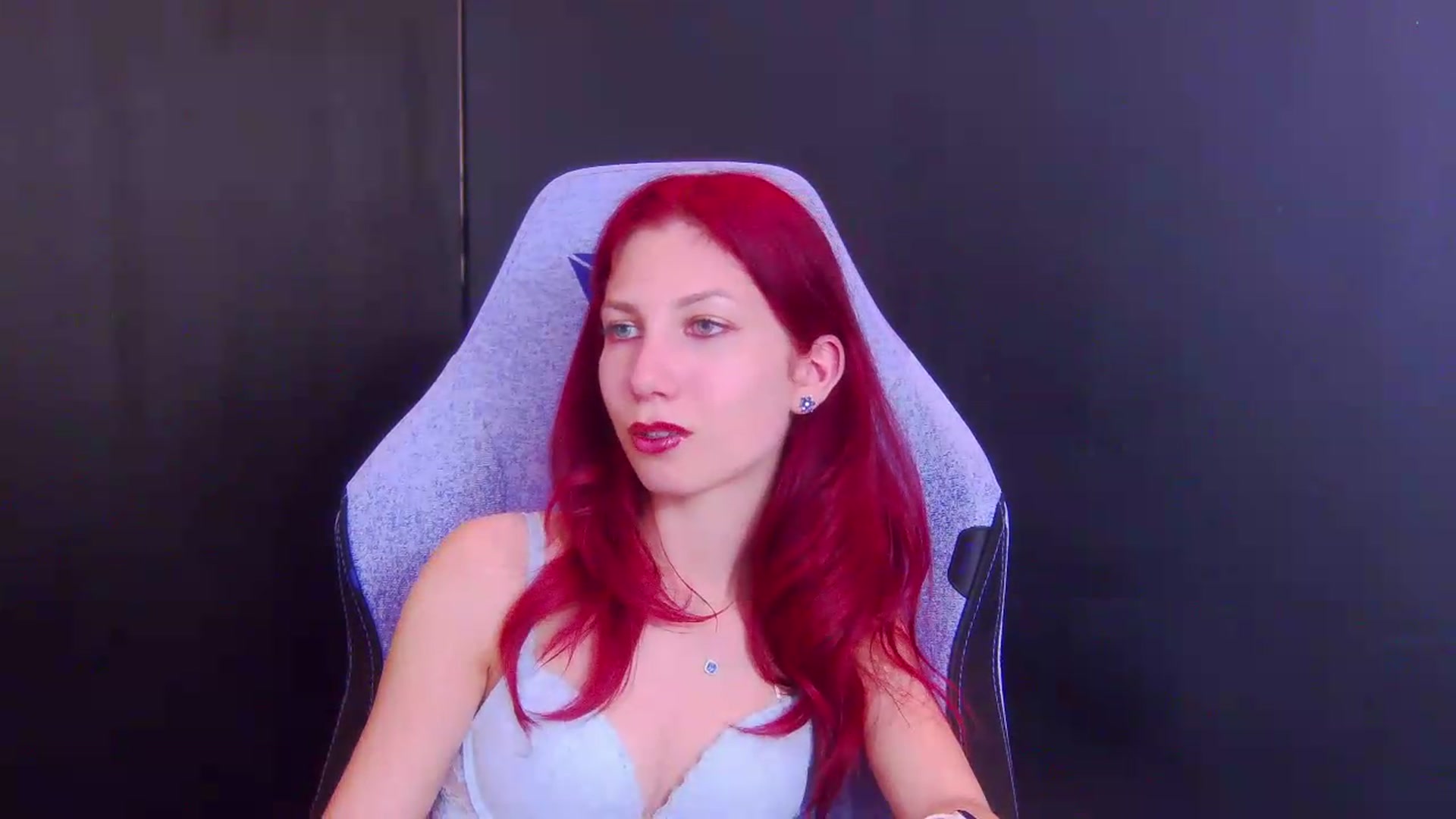 Gallery image thumbnail from Yasemina's myfreecams stream on, 05/18/2026, 24:00 image 19 of 20