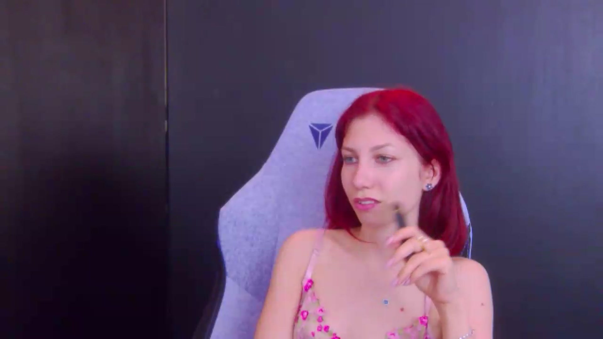 Gallery image thumbnail from Yasemina's myfreecams stream on, 05/21/2026, 01:28 image 3 of 20