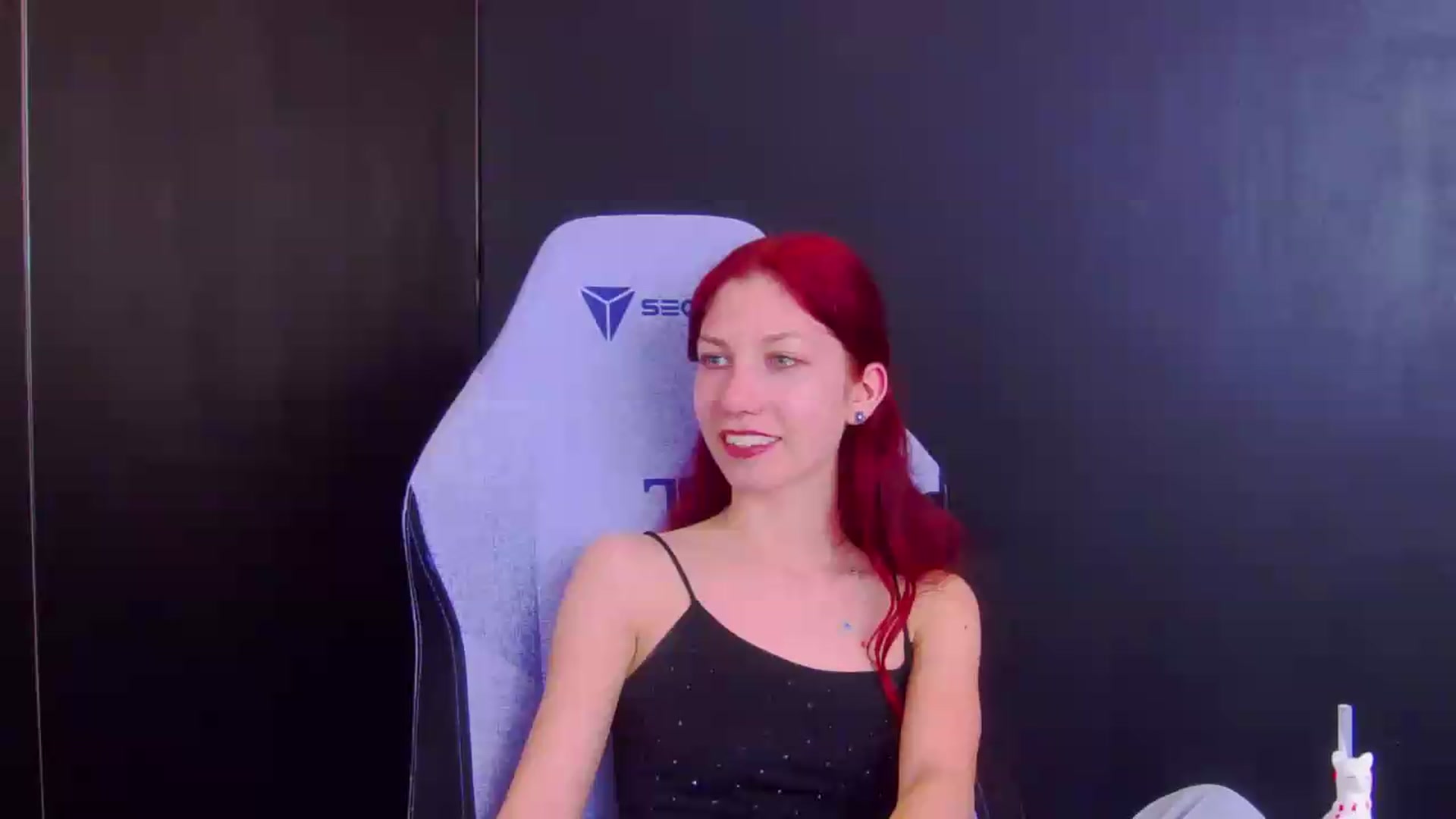 Gallery image thumbnail from Yasemina's myfreecams stream on, 05/22/2026, 24:19 image 2 of 20
