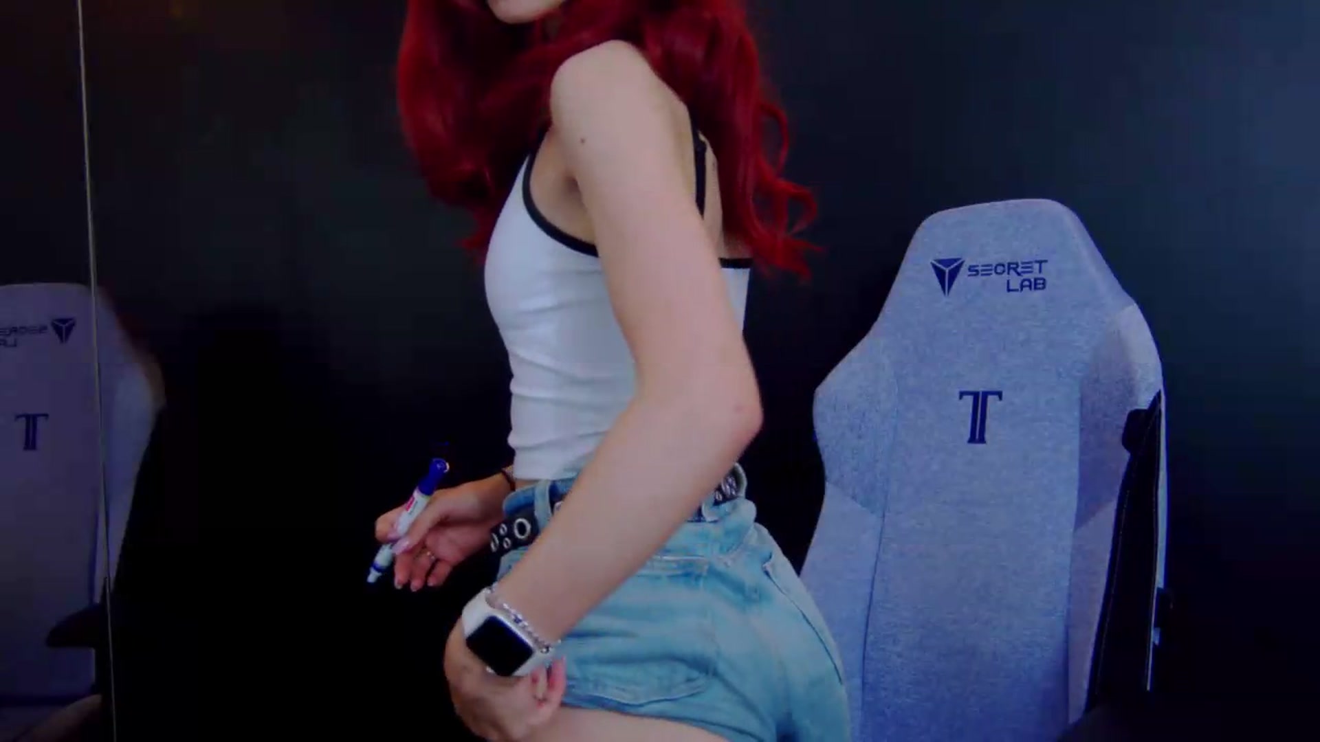 Gallery image thumbnail from Yasemina's myfreecams stream on, 06/04/2026, 01:51 image 13 of 20