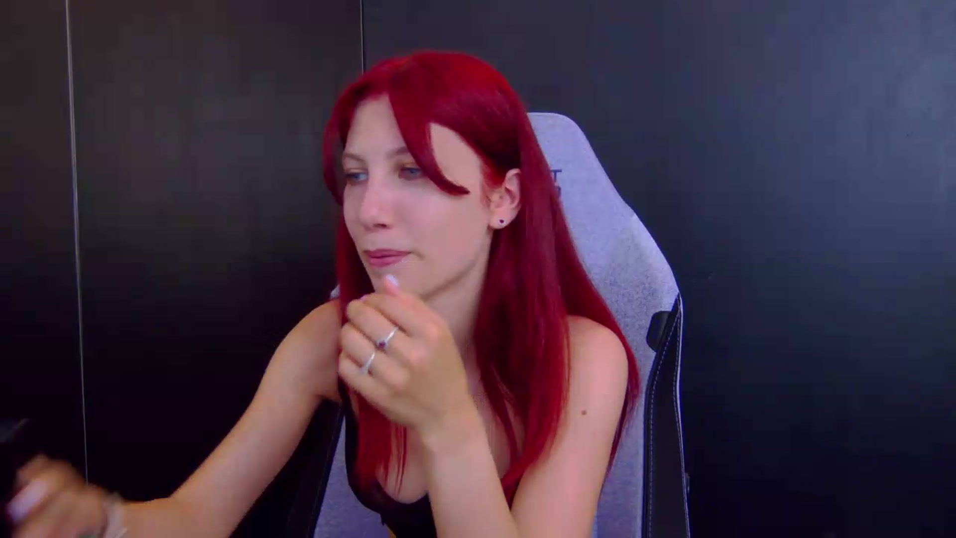 Gallery image thumbnail from Yasemina's myfreecams stream on, 07/08/2026, 04:02 image 5 of 20