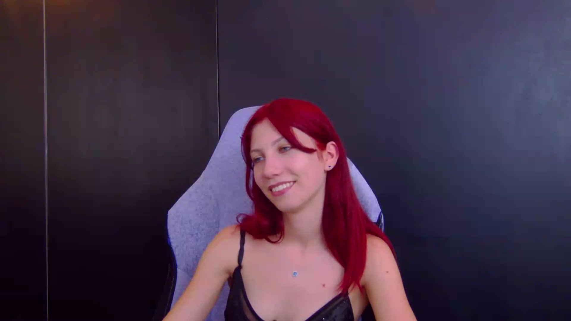 Gallery image thumbnail from Yasemina's myfreecams stream on, 07/08/2026, 04:02 image 3 of 20