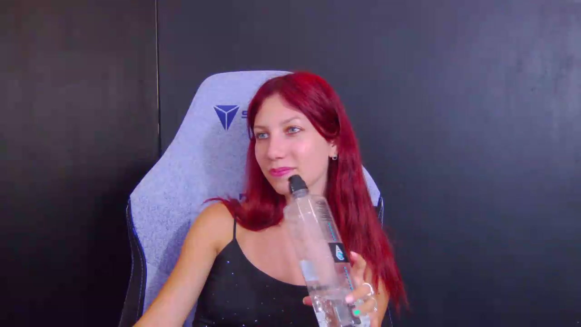 Gallery image thumbnail from Yasemina's myfreecams stream on, 08/05/2026, 19:38 image 7 of 20