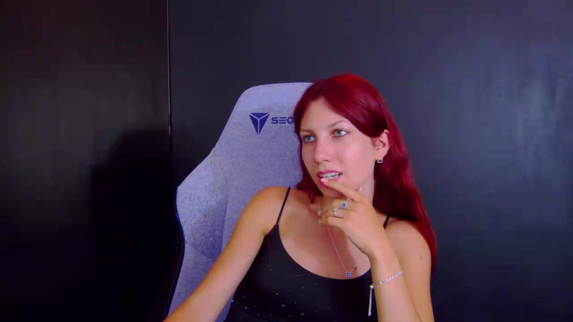 Gallery image thumbnail from Yasemina's myfreecams stream on, 08/05/2026, 19:38 image 3 of 20