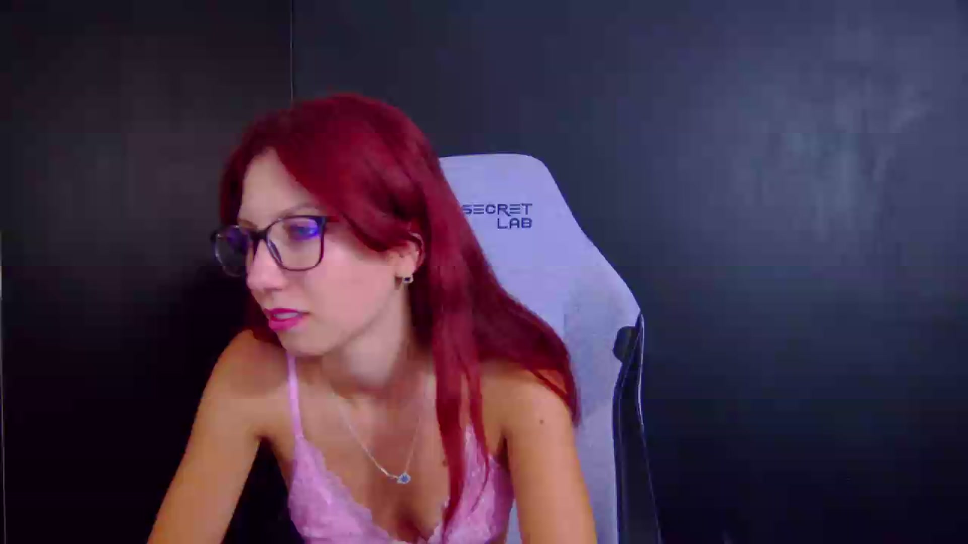 Gallery image thumbnail from Yasemina's myfreecams stream on, 08/06/2026, 18:18 image 16 of 20