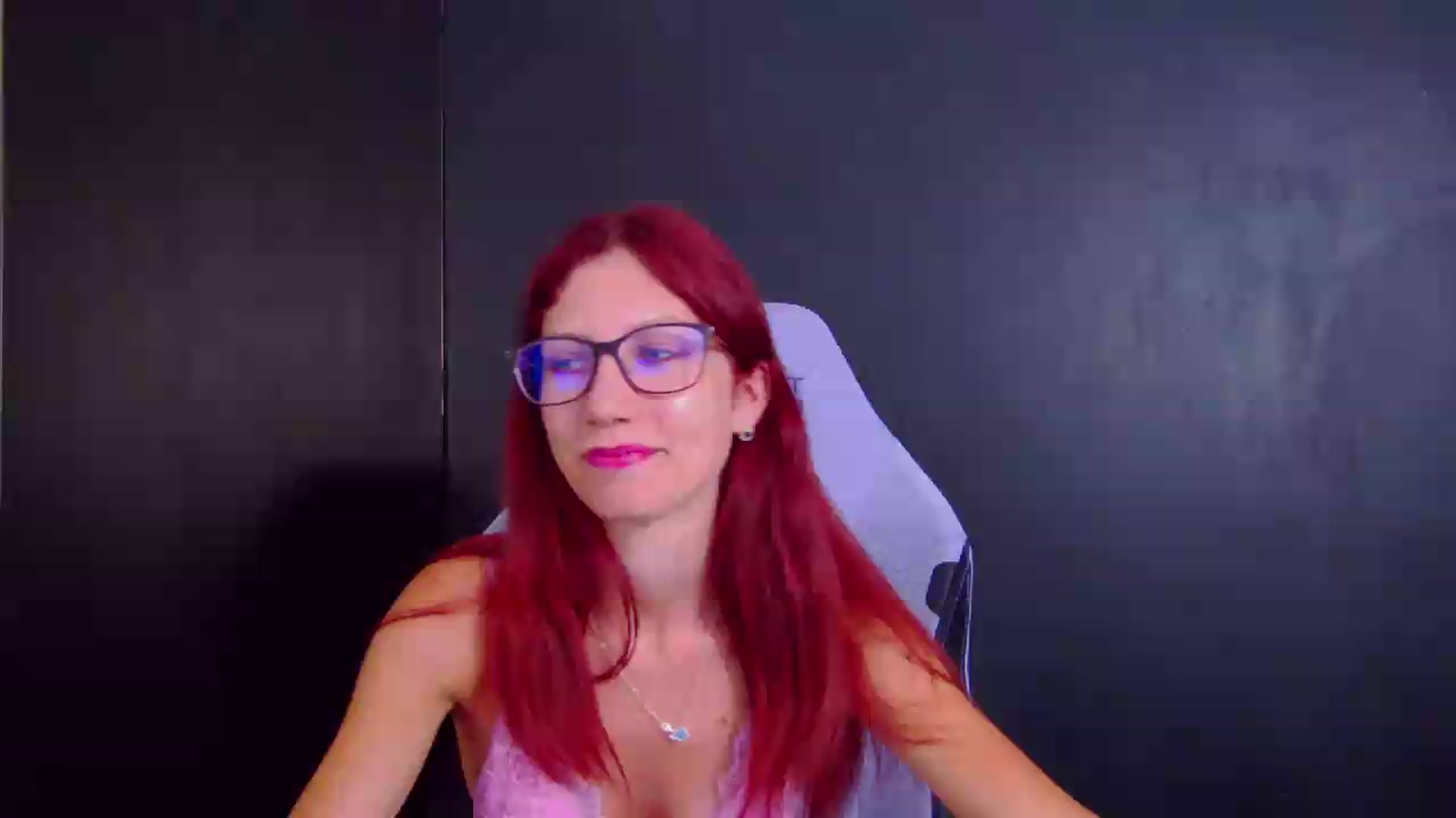 Gallery image thumbnail from Yasemina's myfreecams stream on, 08/06/2026, 18:18 image 13 of 20