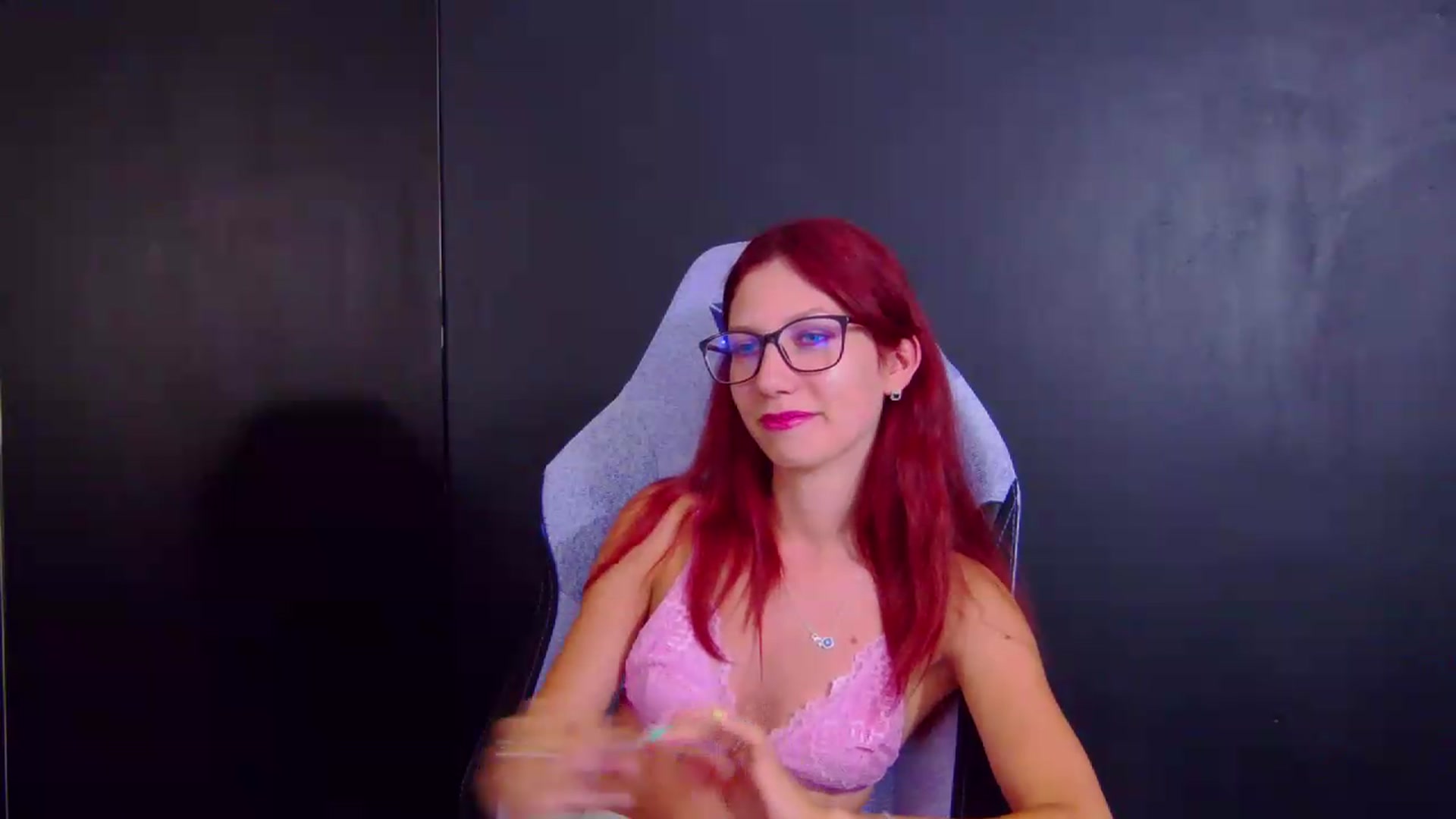 Gallery image thumbnail from Yasemina's myfreecams stream on, 08/06/2026, 18:37 image 7 of 20