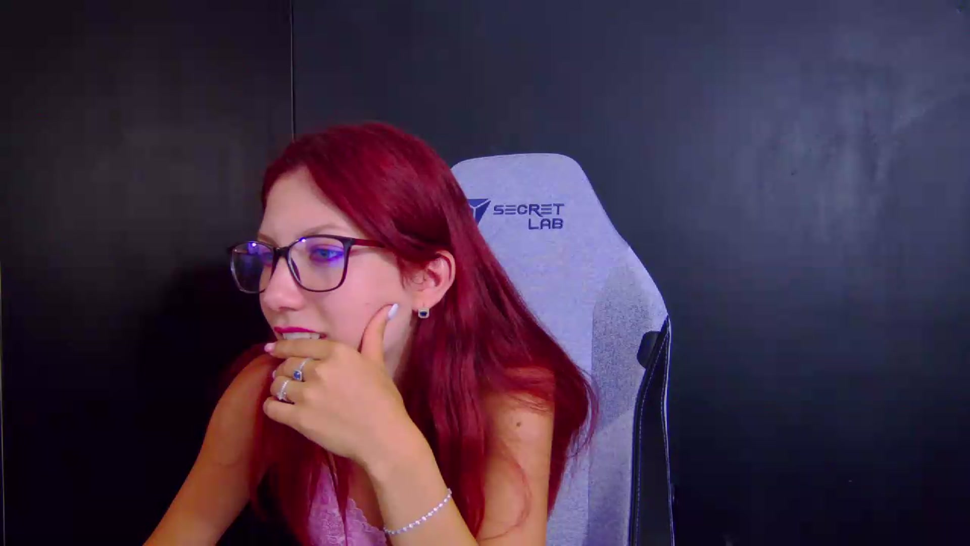 Gallery image thumbnail from Yasemina's myfreecams stream on, 08/06/2026, 18:37 image 8 of 20