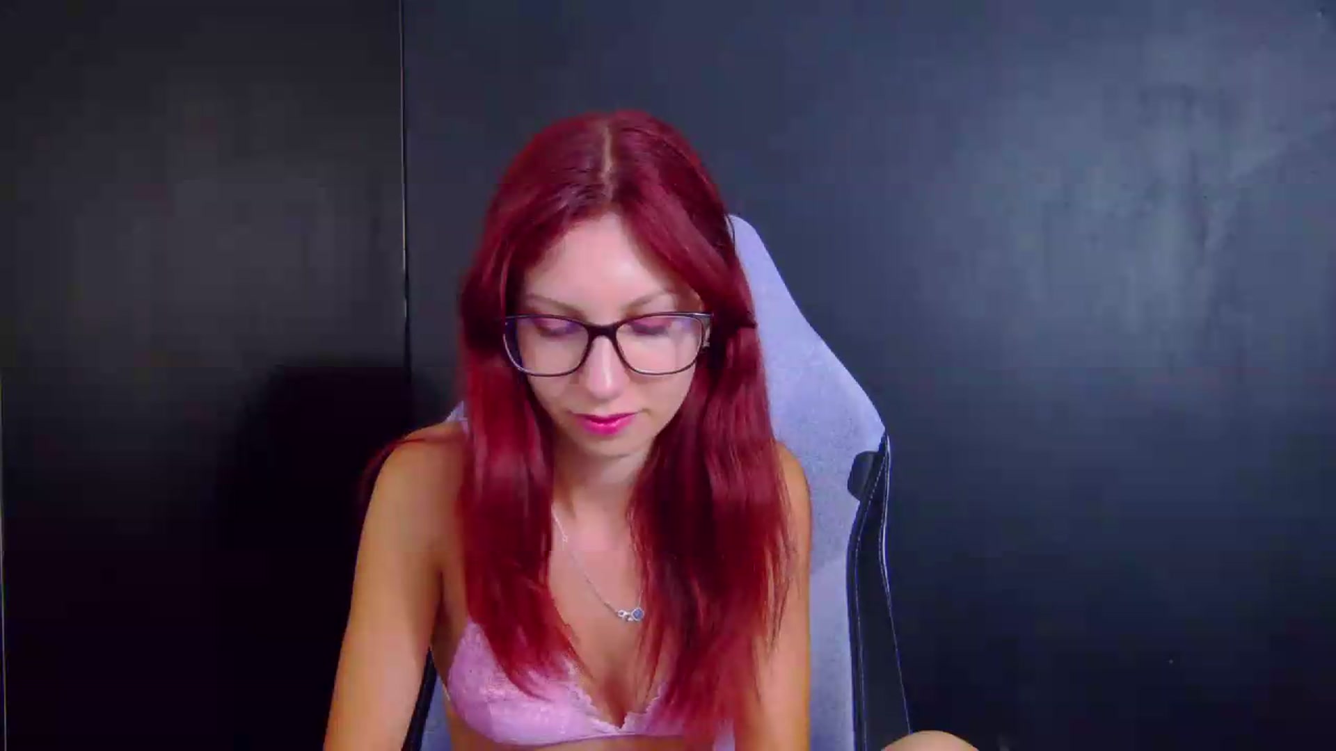 Gallery image thumbnail from Yasemina's myfreecams stream on, 08/06/2026, 18:37 image 2 of 20