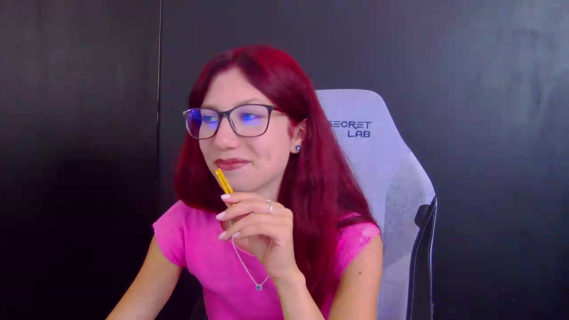 Gallery image thumbnail from Yasemina's myfreecams stream on, 08/17/2026, 16:33 image 12 of 20