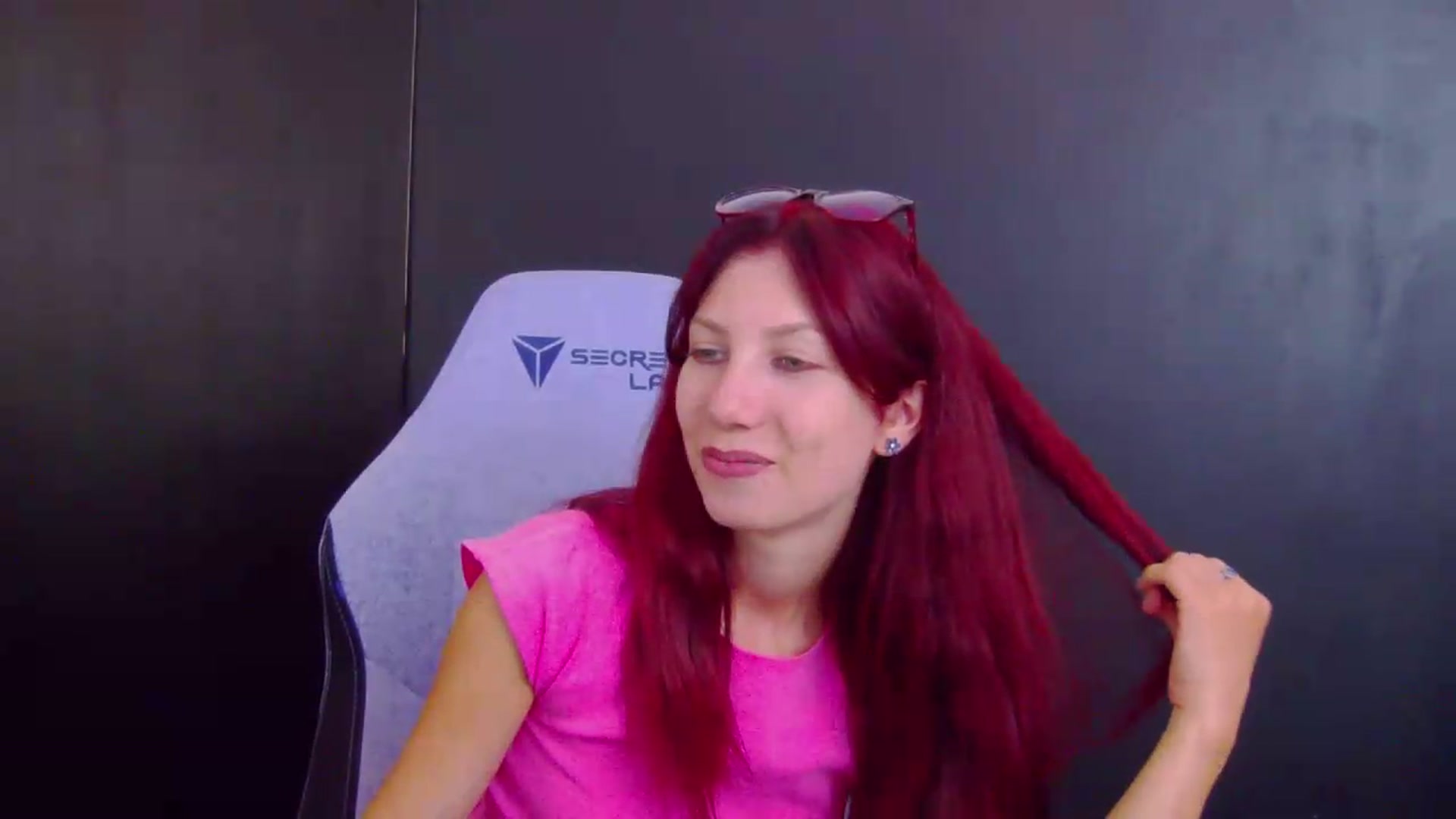 Gallery image thumbnail from Yasemina's myfreecams stream on, 08/17/2026, 19:40 image 2 of 20