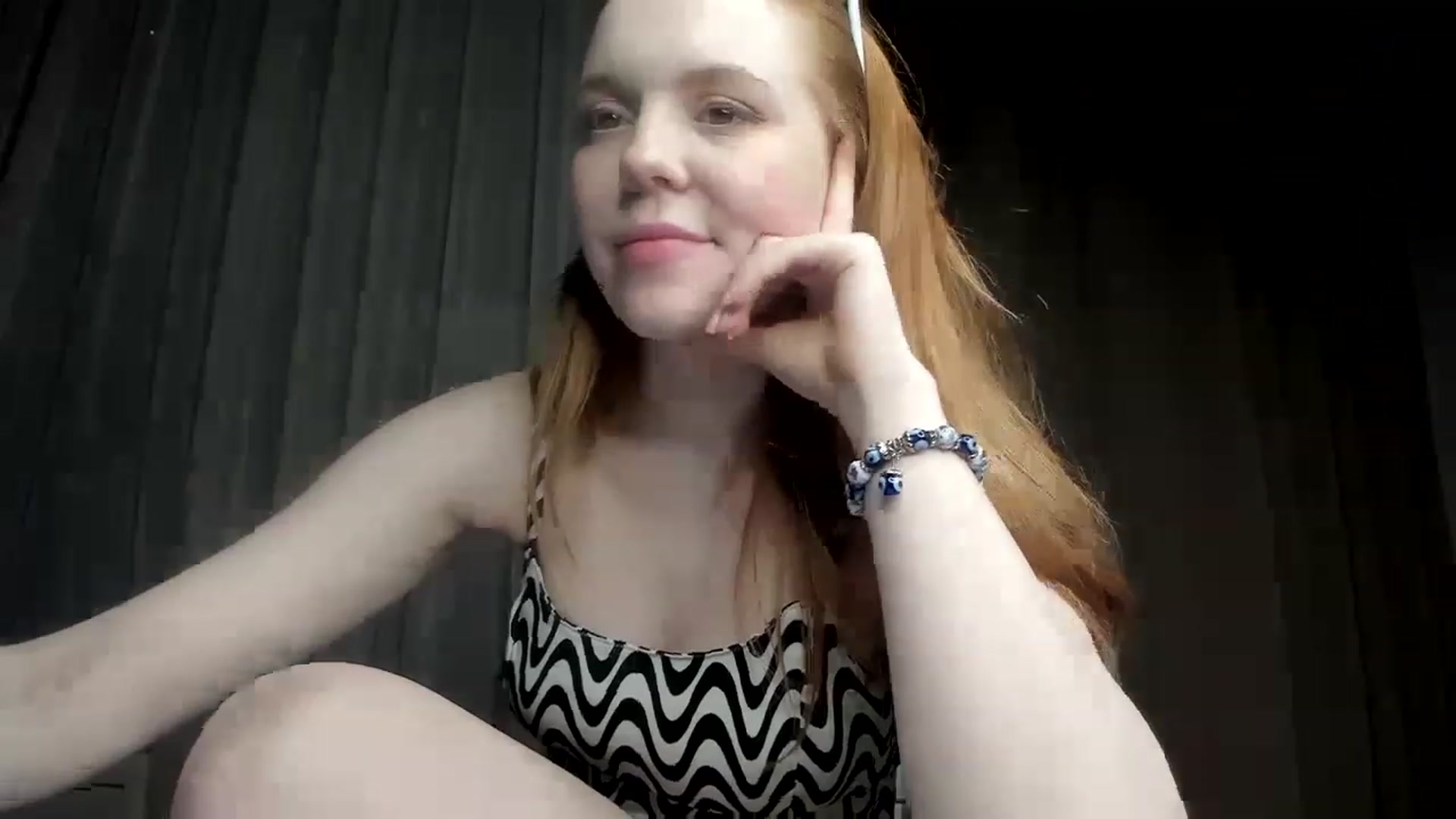 Gallery image thumbnail from Yasmean's myfreecams stream on, 01/28/2023, 05:25 image 10 of 20