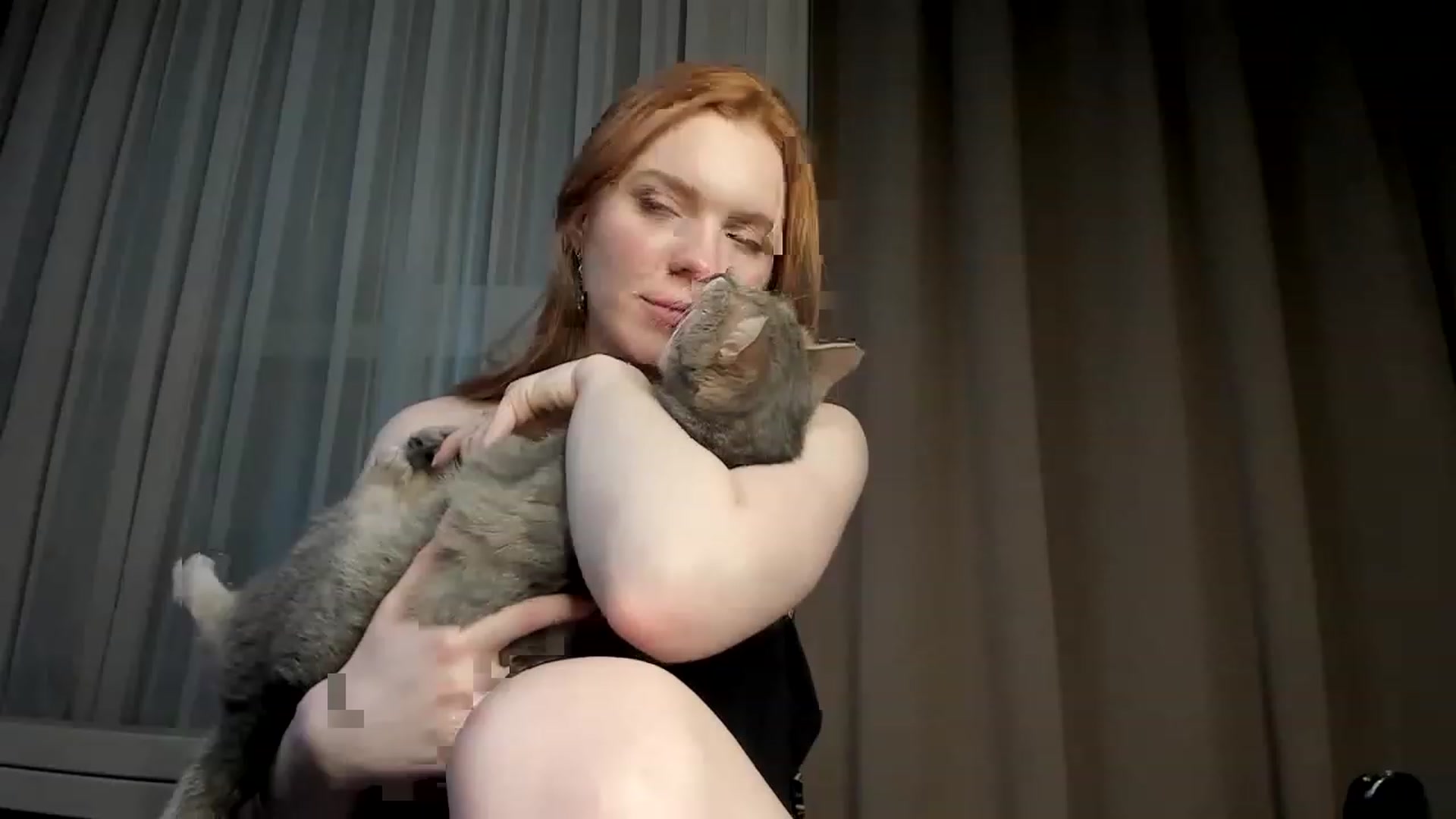 Gallery image thumbnail from Yasmean's myfreecams stream on, 01/29/2023, 04:01 image 2 of 20