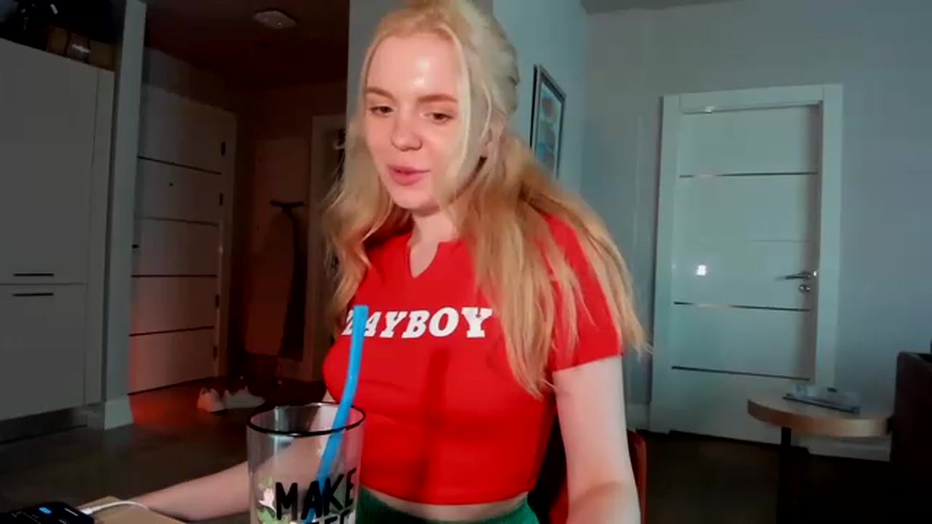 Gallery image thumbnail from Yasmean's myfreecams stream on, 06/18/2023, 03:18 image 20 of 20