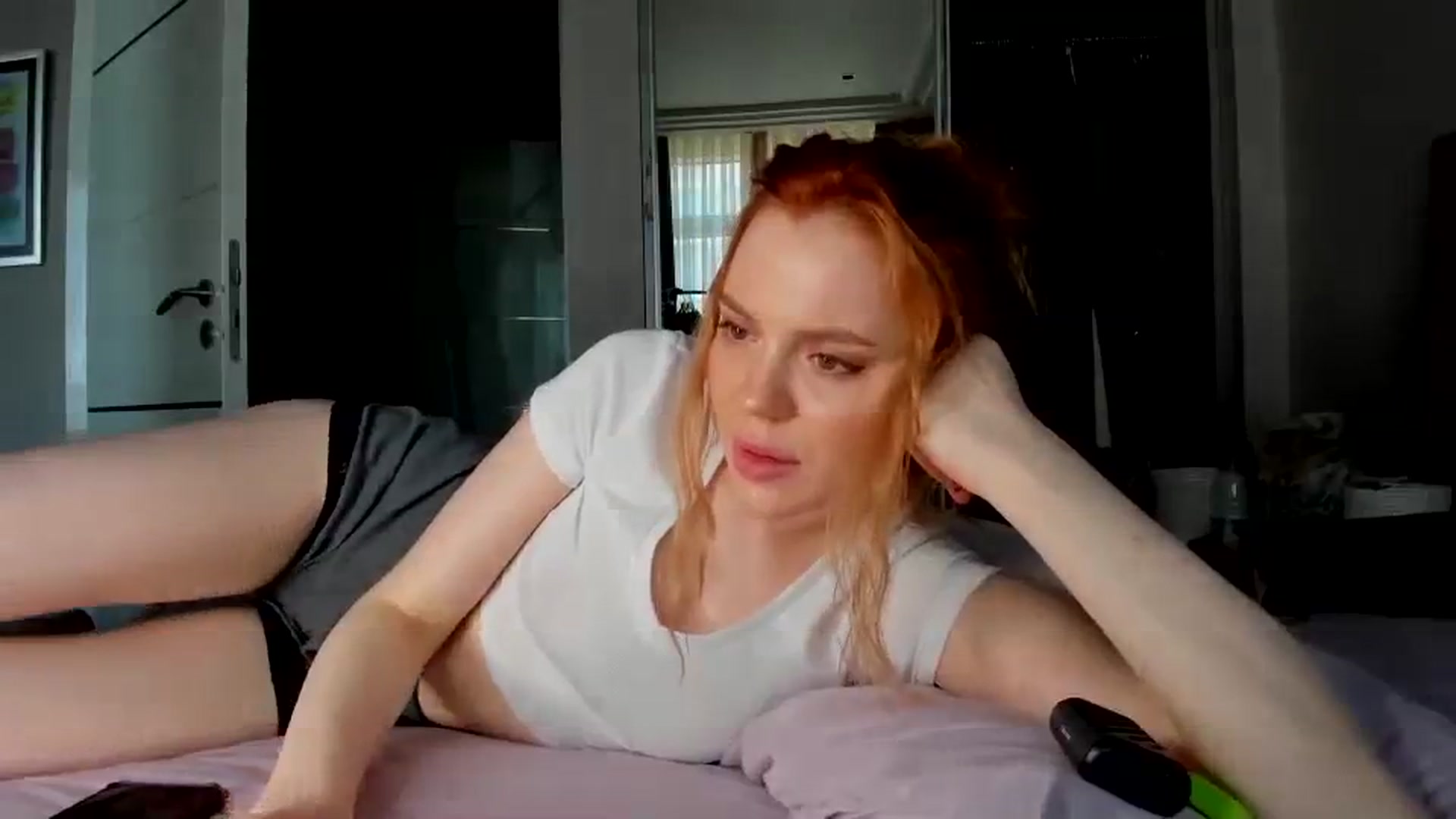 Gallery image thumbnail from Yasmean's myfreecams stream on, 08/25/2023, 10:50 image 9 of 20