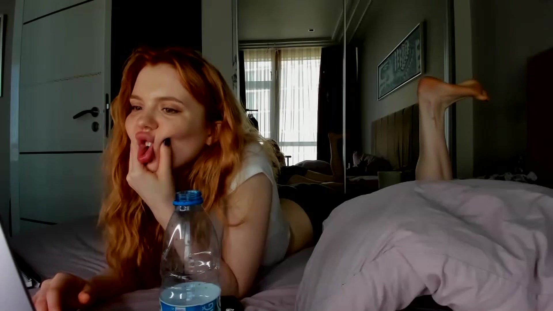 Gallery image thumbnail from Yasmean's myfreecams stream on, 08/25/2023, 13:32 image 19 of 20