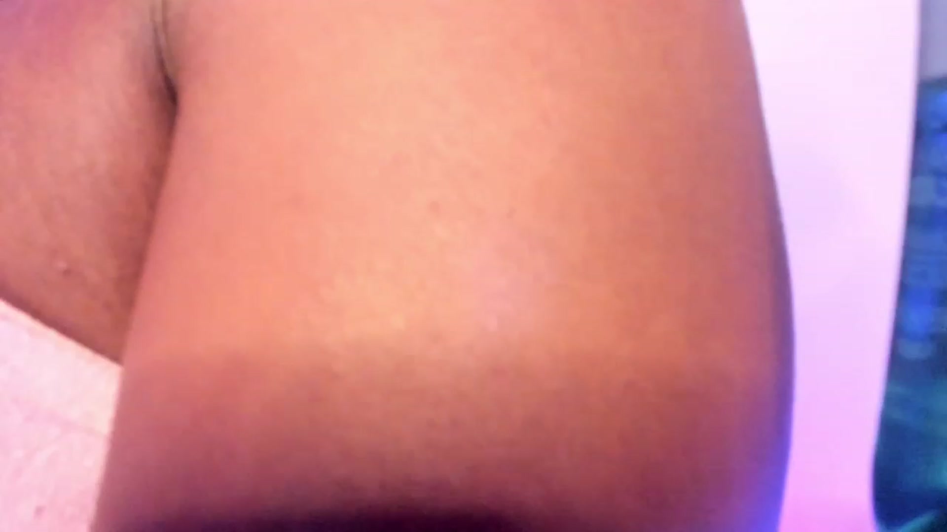 Gallery image thumbnail from Yasmeen_Dream's myfreecams stream on, 01/16/2023, 11:41 image 16 of 20