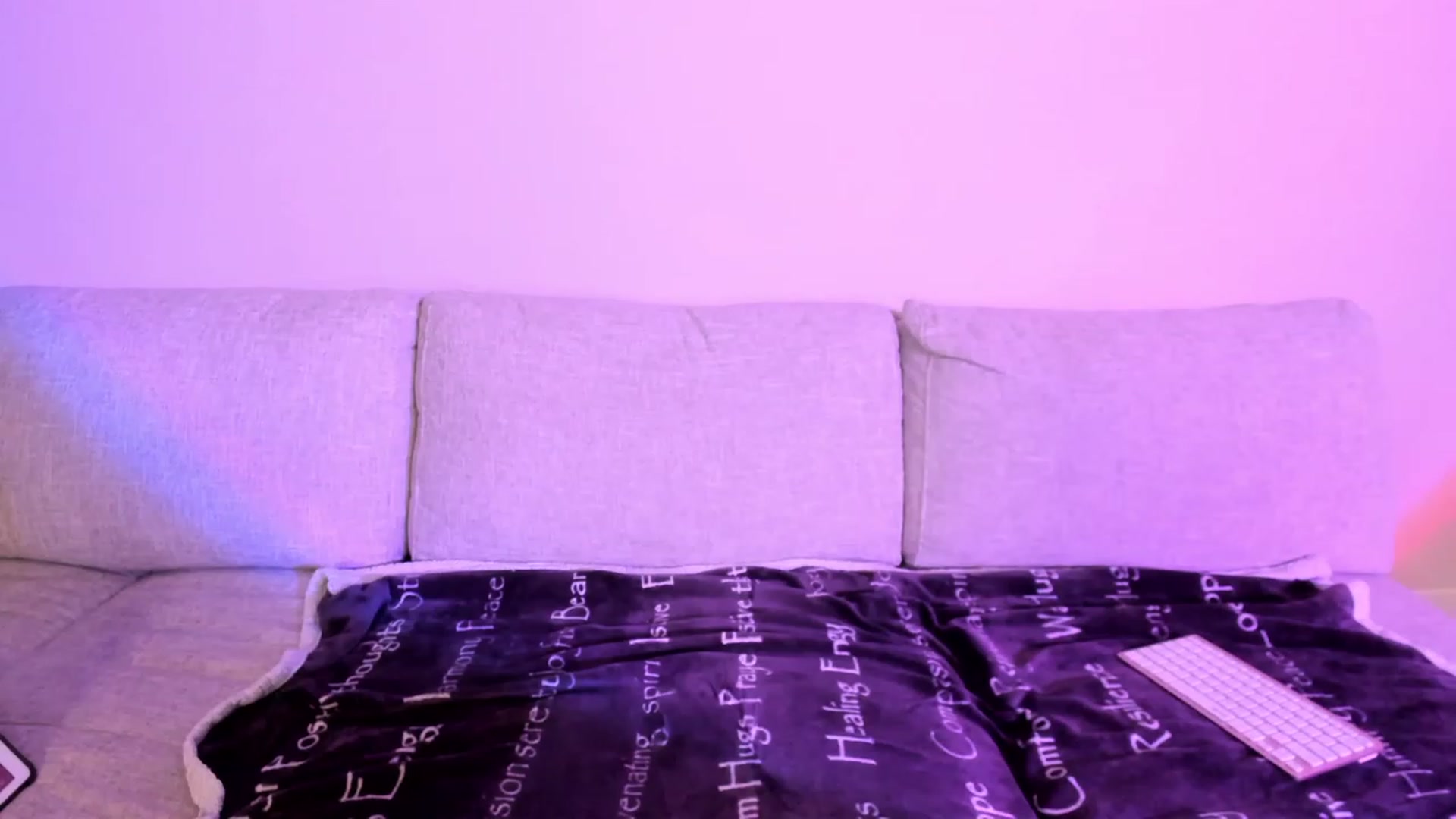 Gallery image thumbnail from Yasmeen_Dream's myfreecams stream on, 02/13/2023, 09:13 image 3 of 20