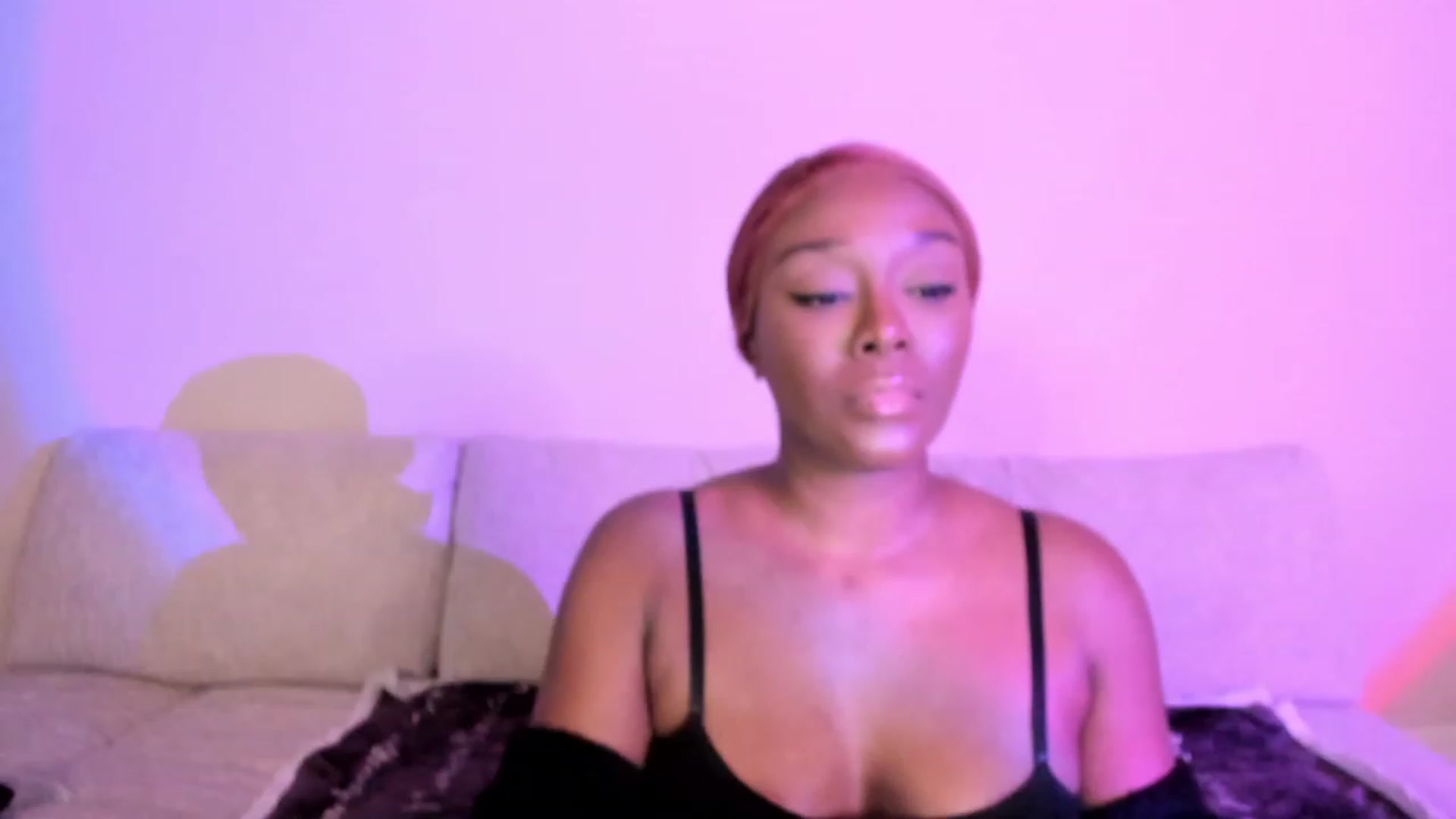 Gallery image thumbnail from Yasmeen_Dream's myfreecams stream on, 02/13/2023, 13:07 image 5 of 20