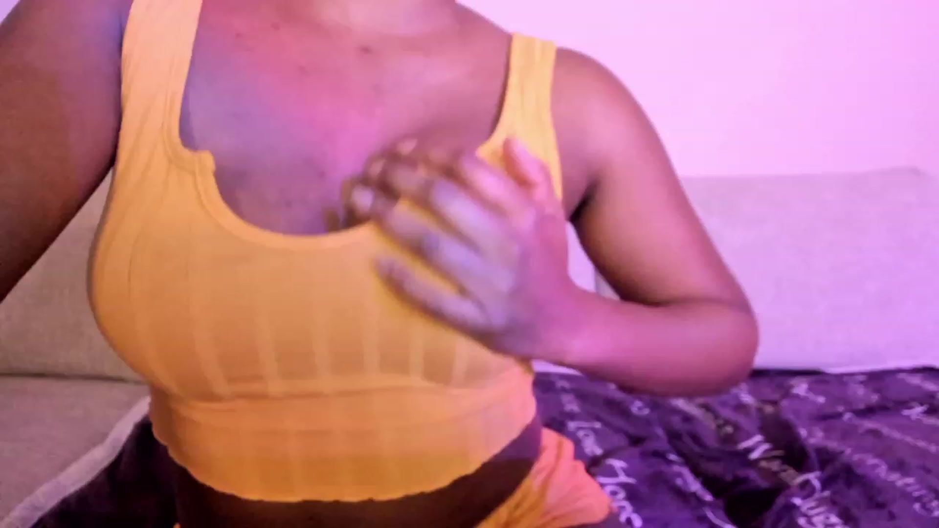 Gallery image thumbnail from Yasmeen_Dream's myfreecams stream on, 02/14/2023, 09:50 image 8 of 20
