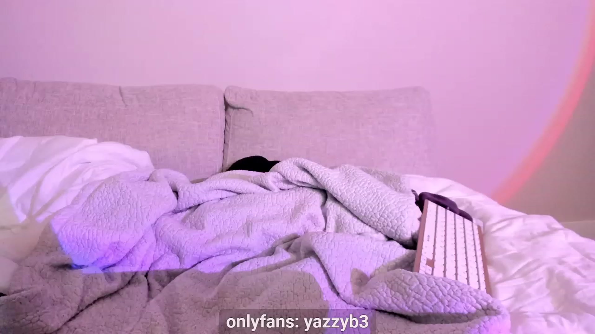 Gallery image thumbnail from Yasmeen_Dream's myfreecams stream on, 02/17/2023, 12:12 image 3 of 20