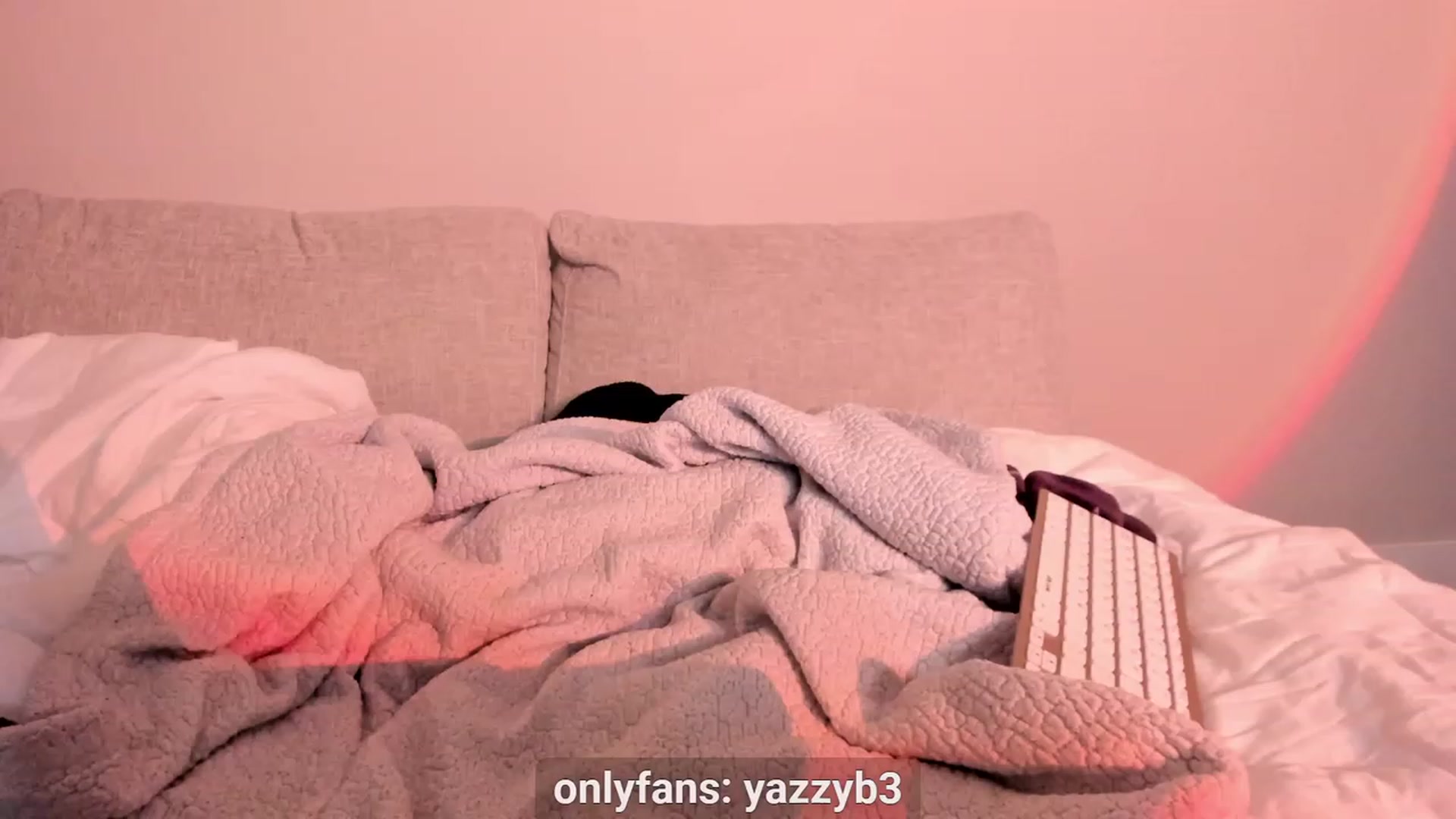 Gallery image thumbnail from Yasmeen_Dream's myfreecams stream on, 02/17/2023, 12:12 image 8 of 20